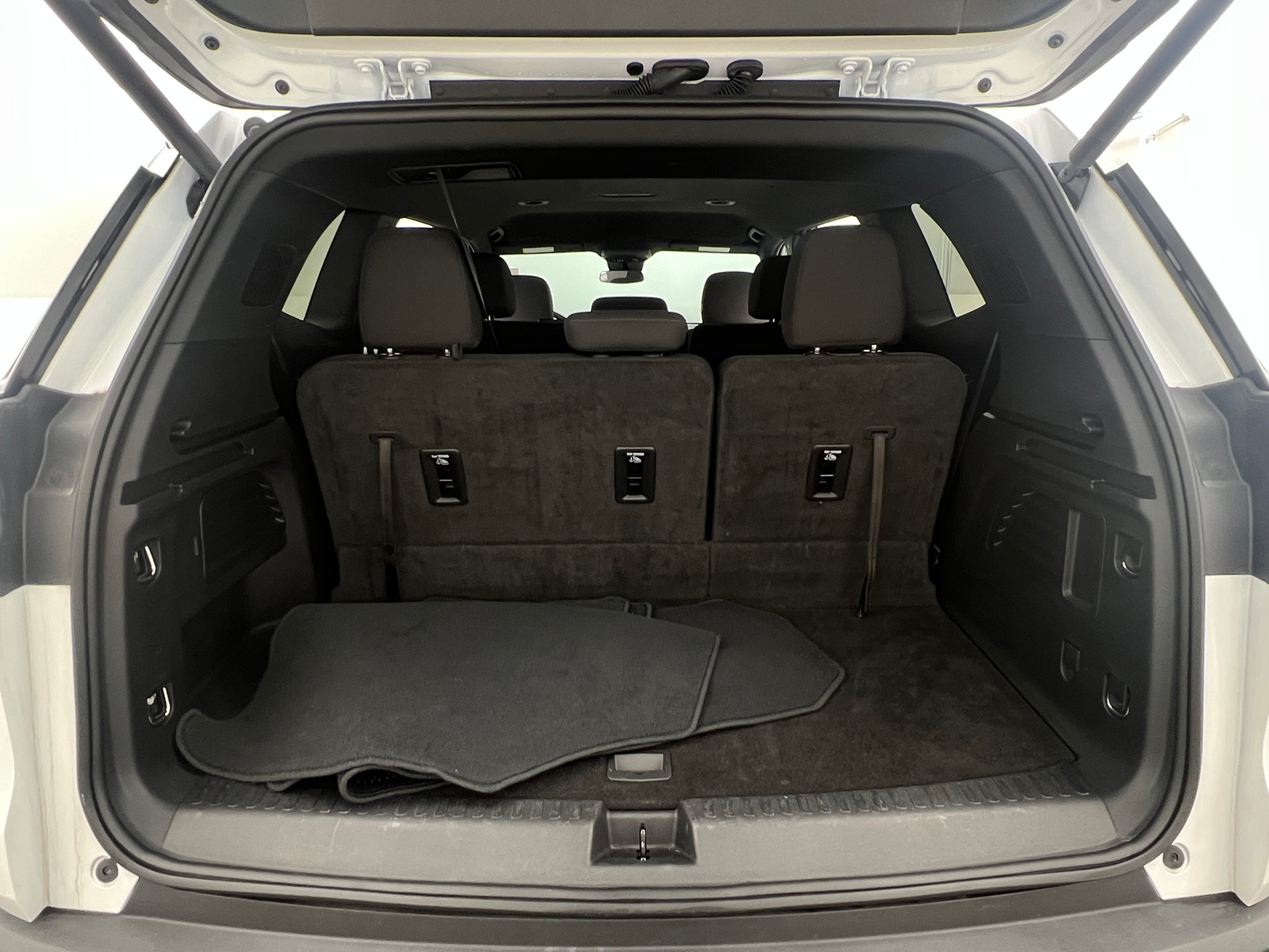 Thumbnail: 2025 GMC Acadia - 7