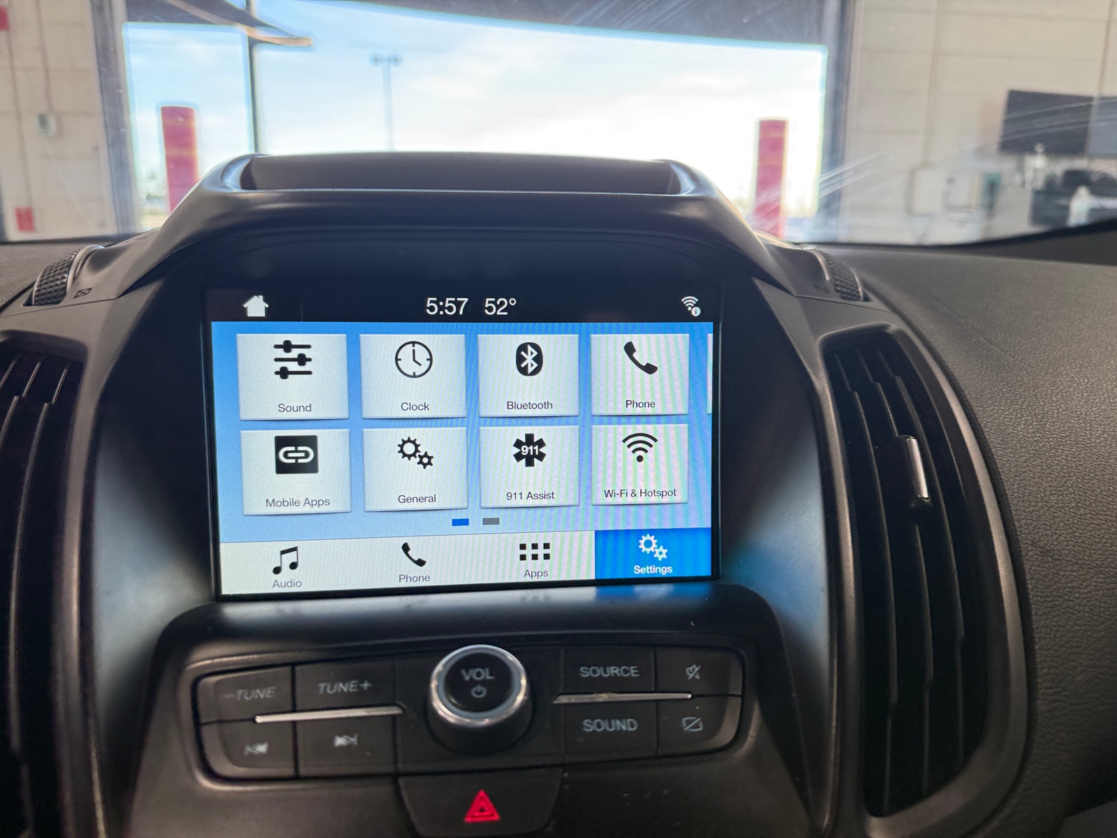 Thumbnail: 2019 Ford Escape - 4