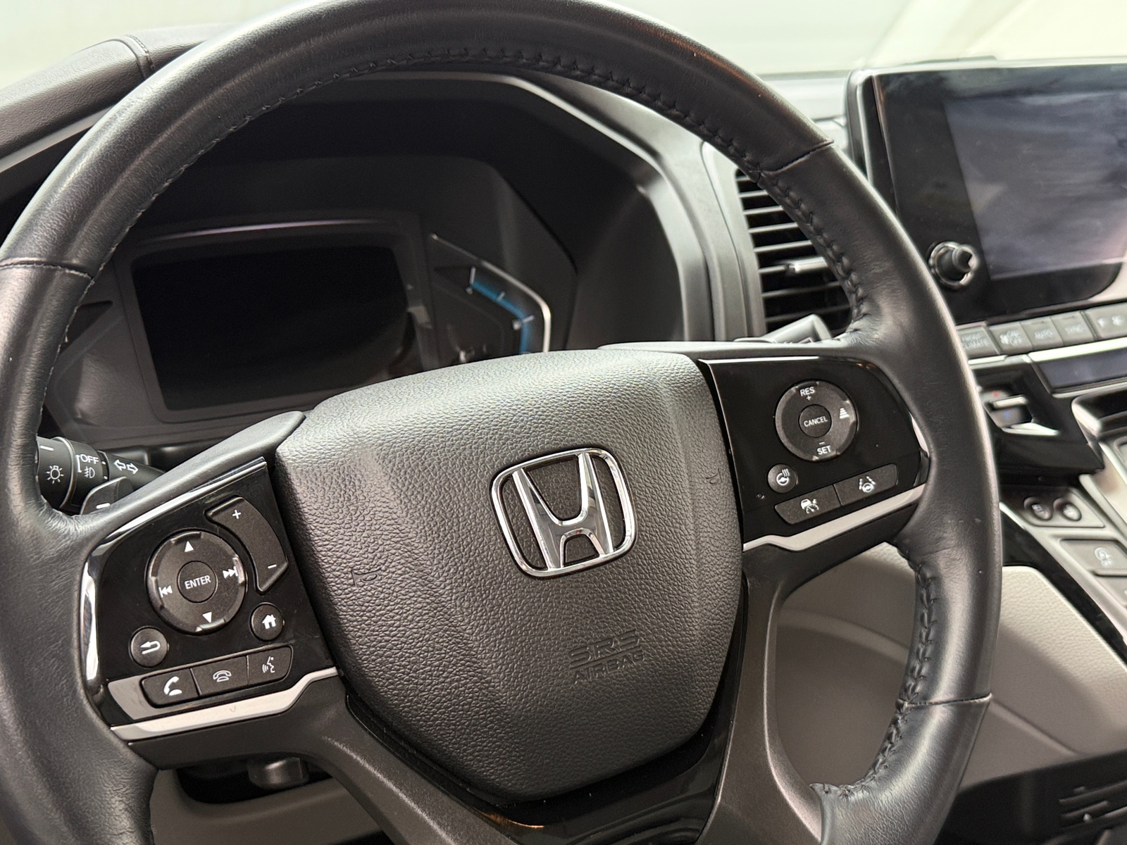 Thumbnail: 2023 Honda Odyssey - 4