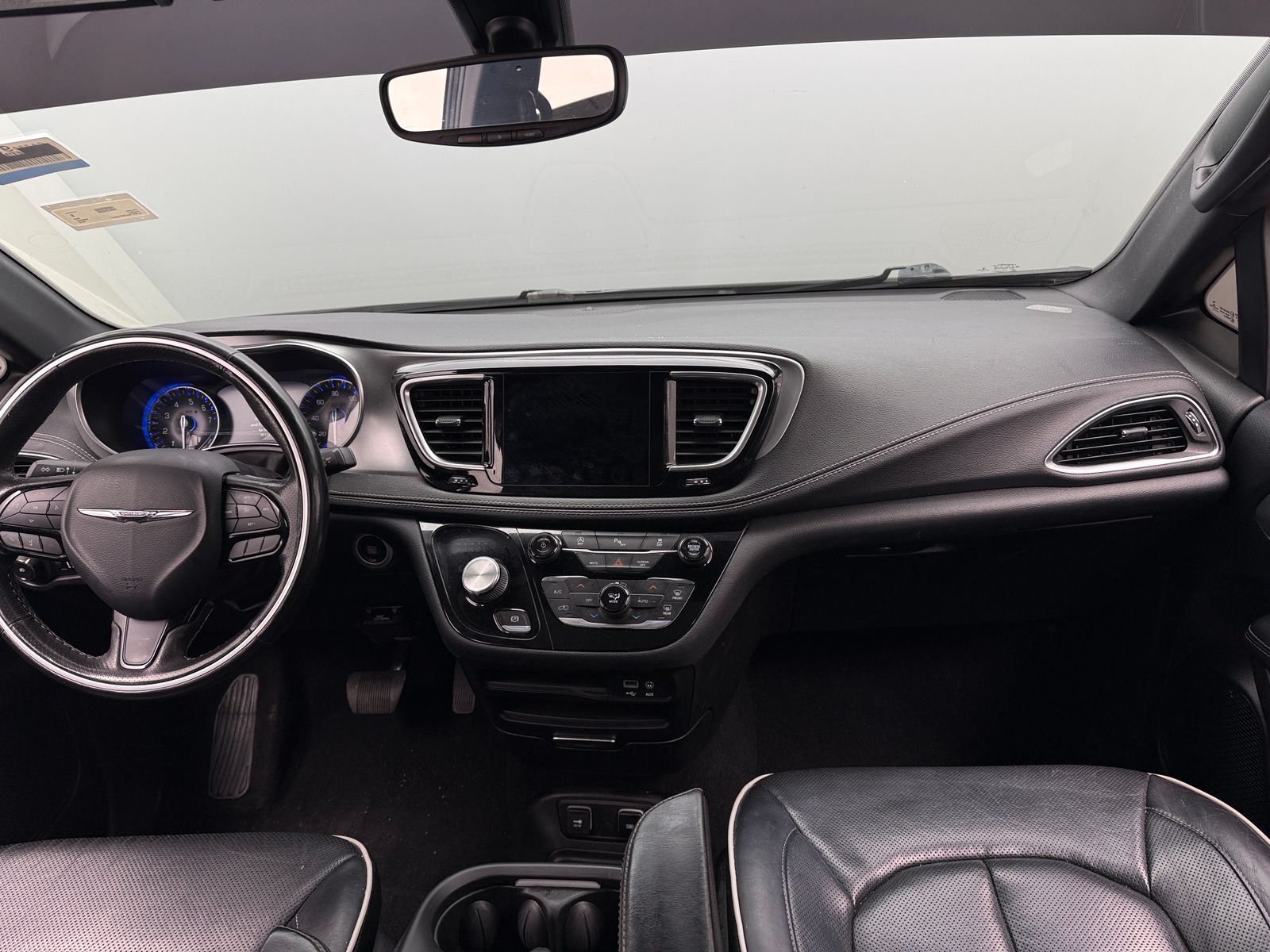 Thumbnail: 2019 Chrysler Pacifica - 2