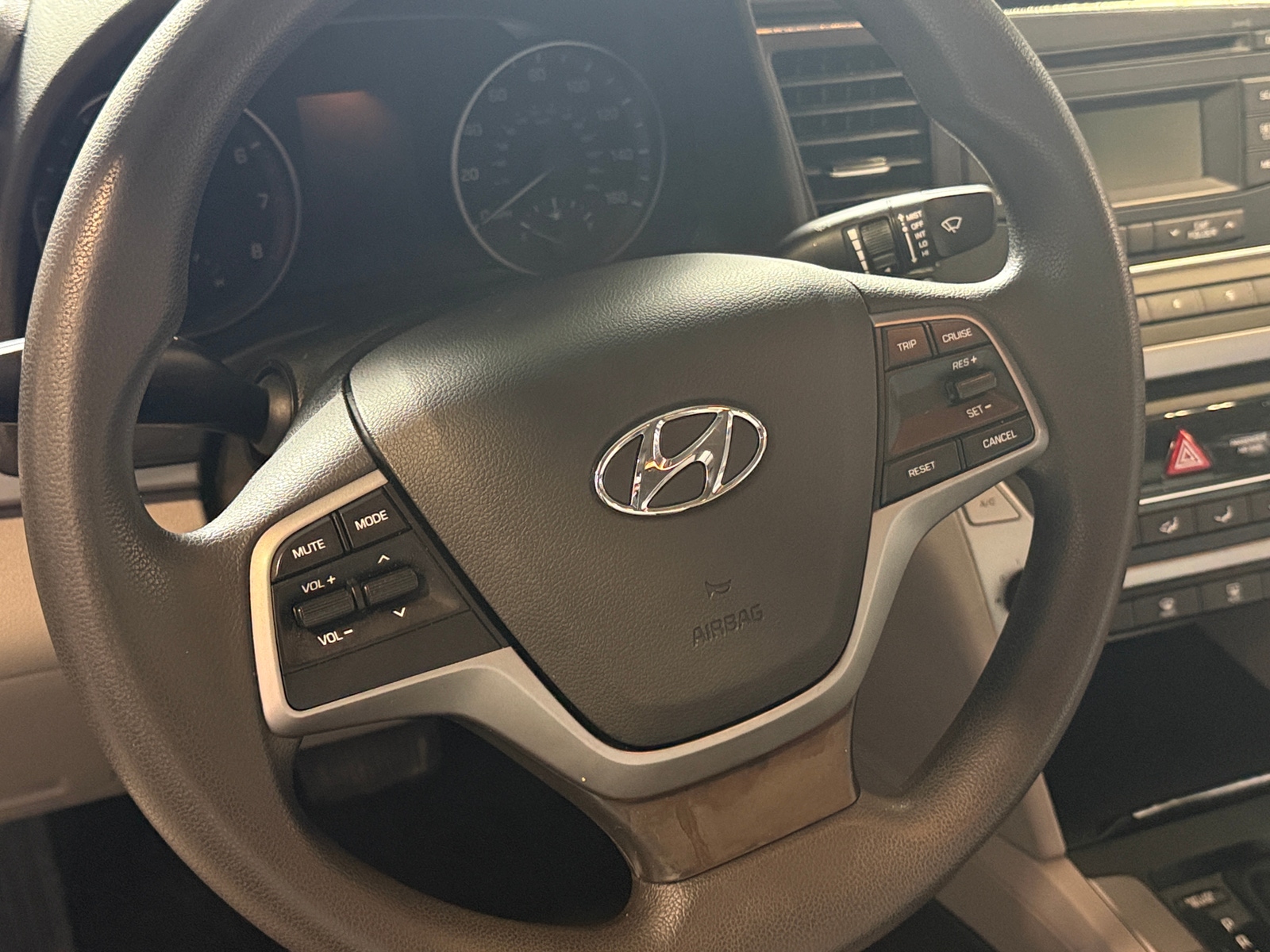 Thumbnail: 2017 Hyundai Elantra - 5