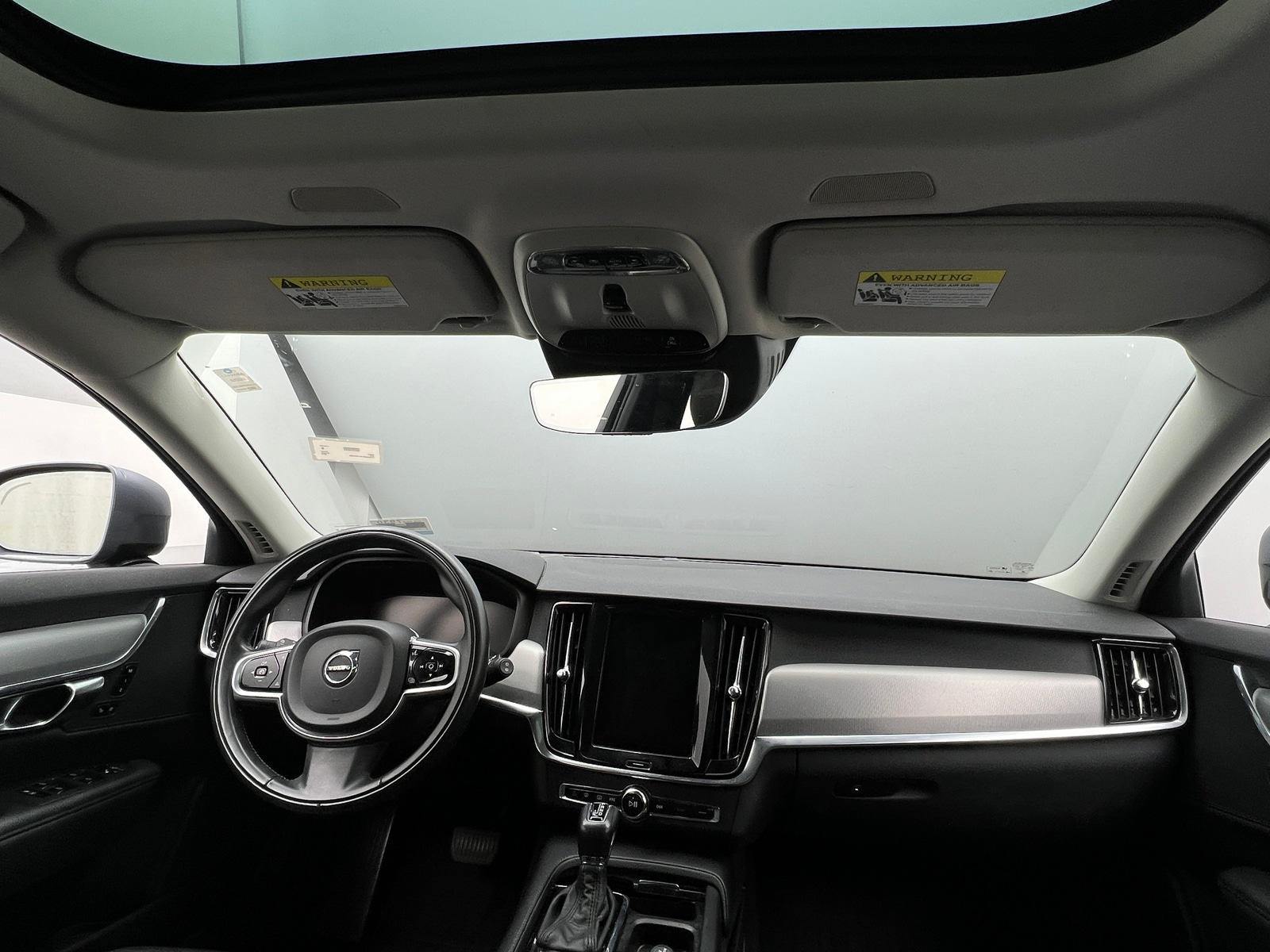 Thumbnail: 2018 Volvo V90 - 2