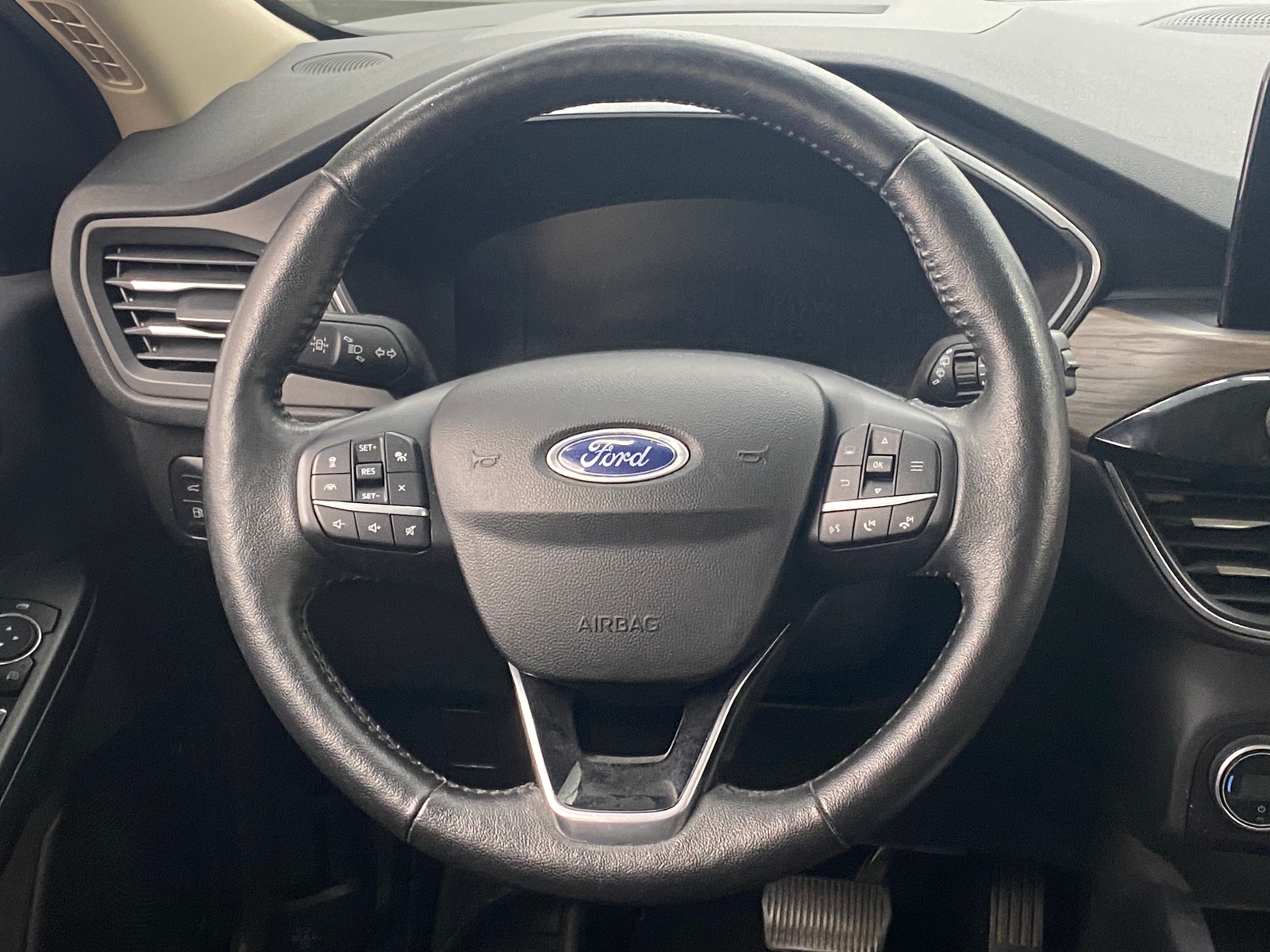 Thumbnail: 2020 Ford Escape - 4