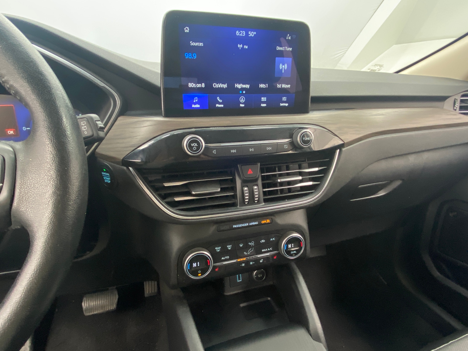 Thumbnail: 2020 Ford Escape - 3