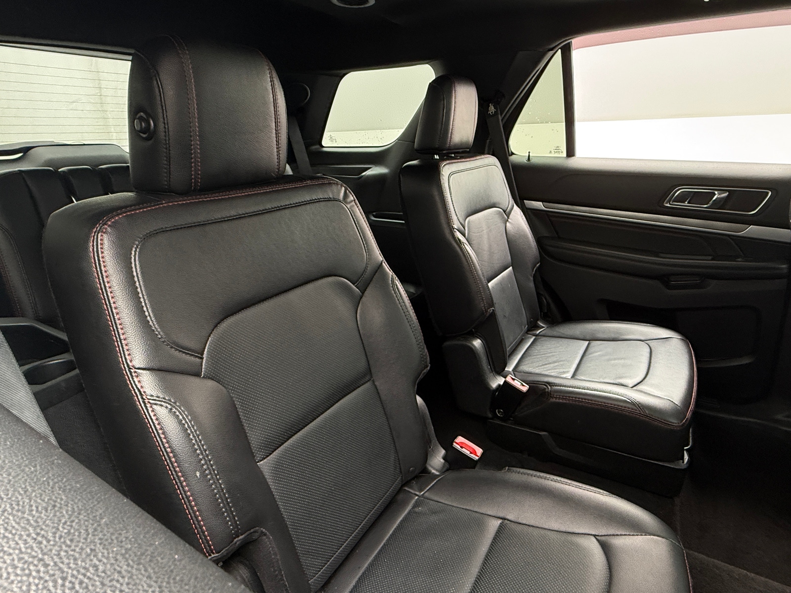 Thumbnail: 2019 Ford Explorer - 5