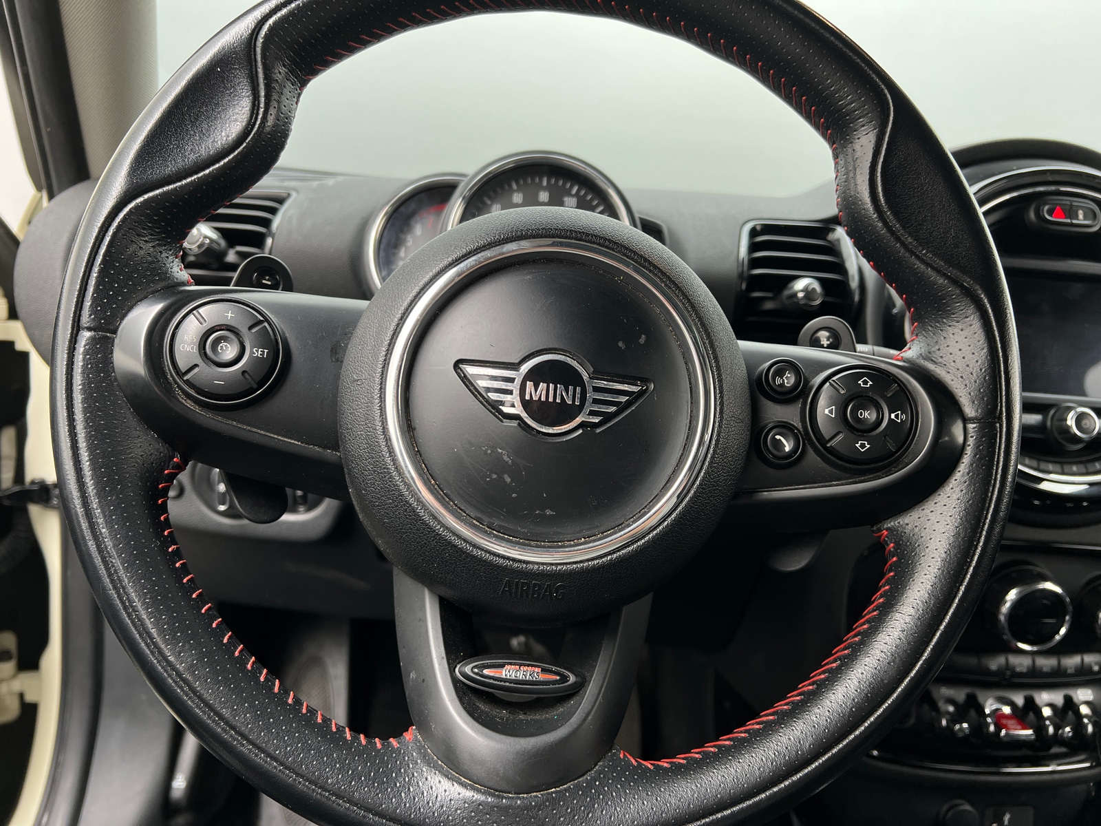 Thumbnail: 2019 MINI Cooper Clubman - 4