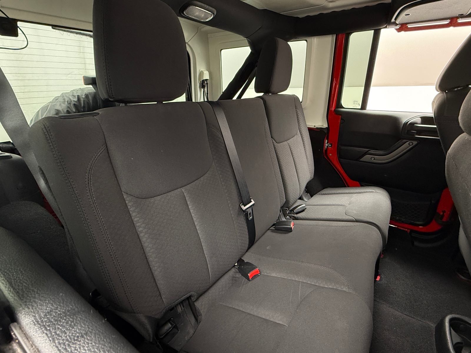 Thumbnail: 2015 Jeep Wrangler - 6