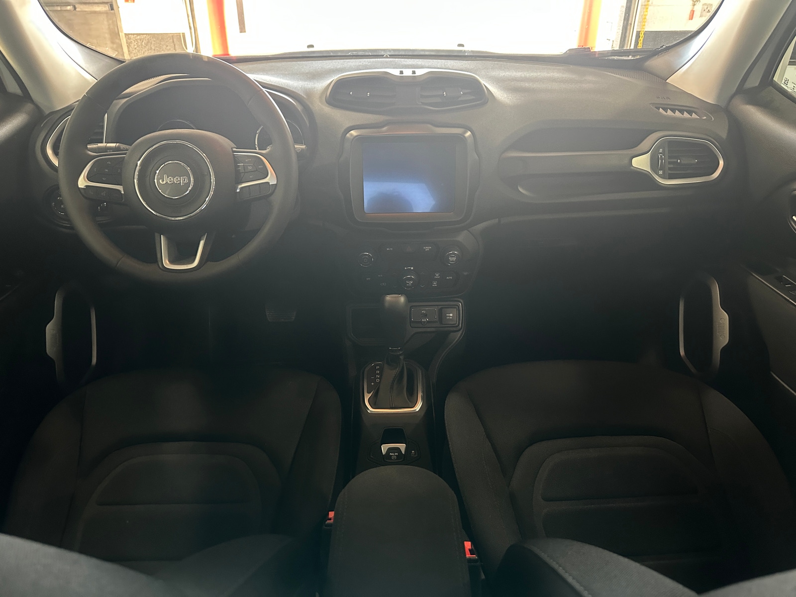 Thumbnail: 2018 Jeep Renegade - 3