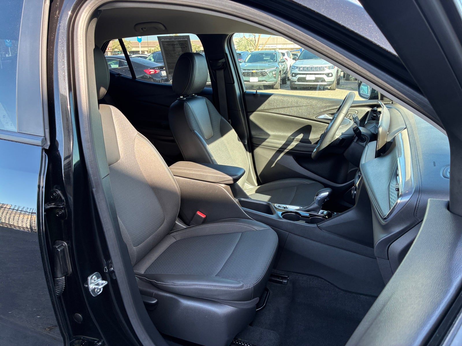 Thumbnail: 2025 Buick Encore GX - 2