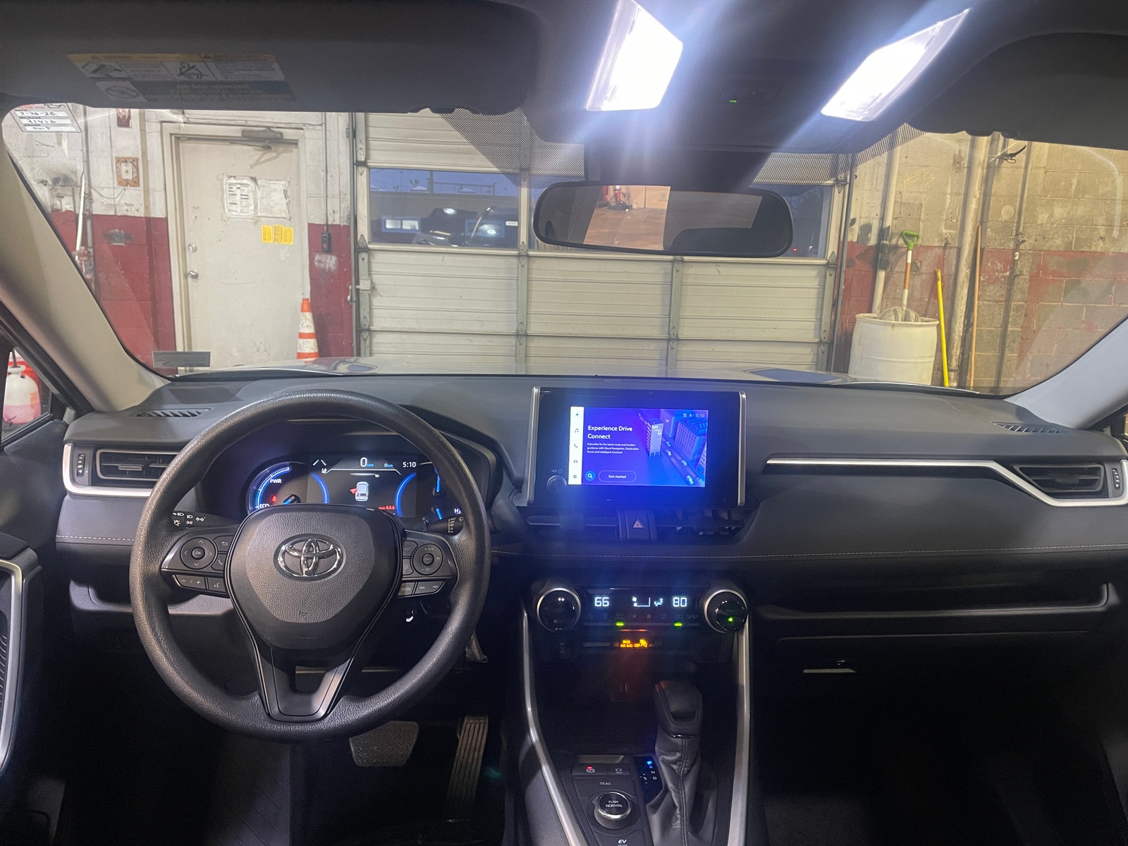 Thumbnail: 2025 Toyota RAV4 - 3