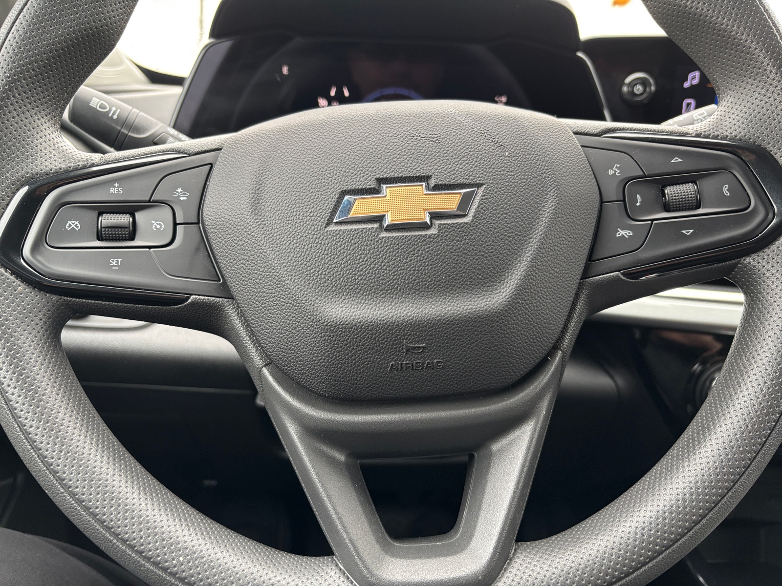 Thumbnail: 2025 Chevrolet Trax - 5