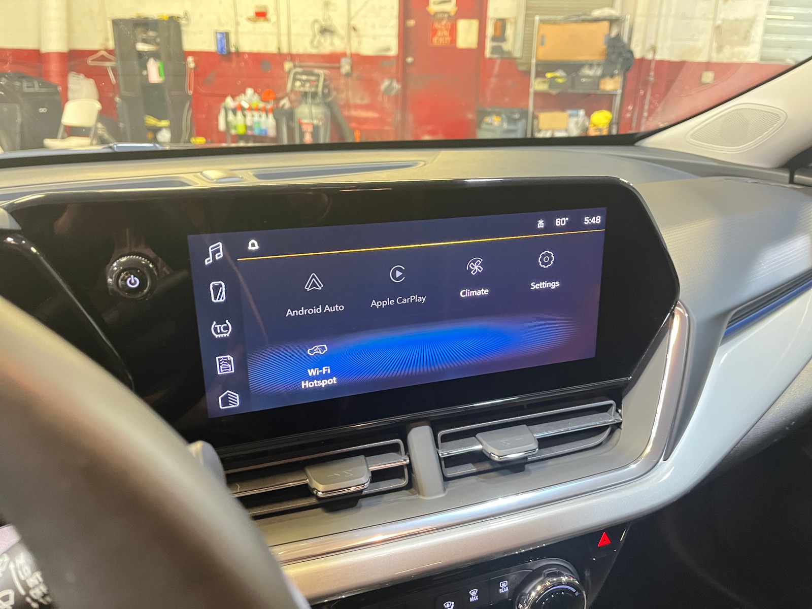 Thumbnail: 2025 Chevrolet Trax - 4