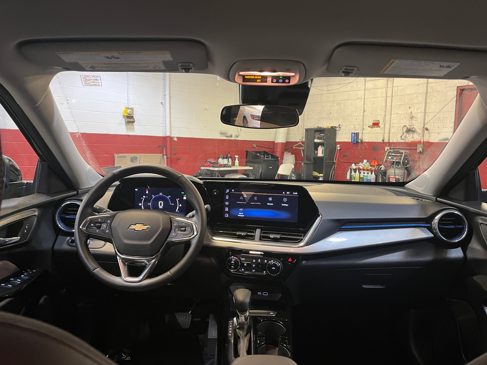 Thumbnail: 2025 Chevrolet Trax - 3