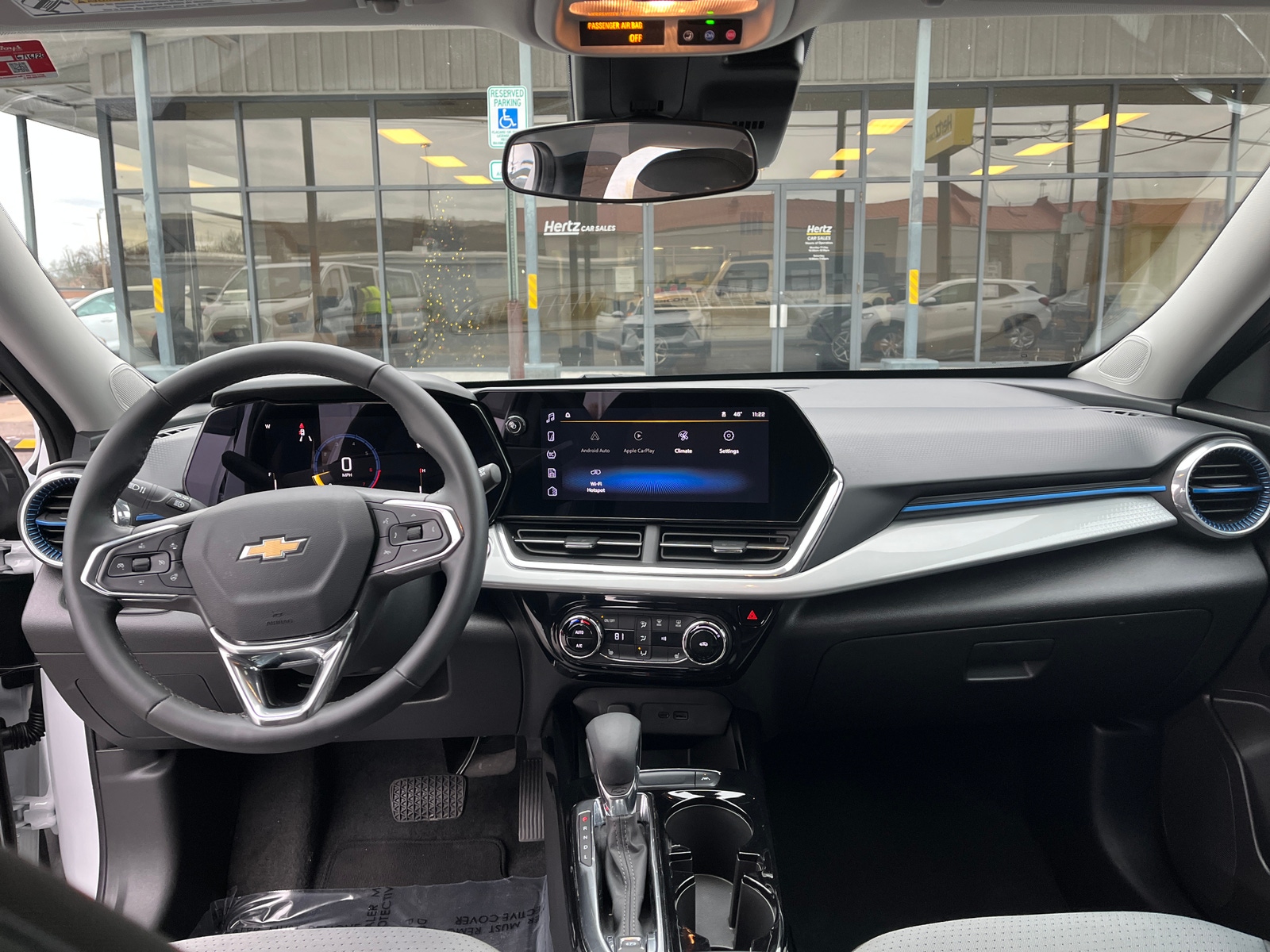 Thumbnail: 2025 Chevrolet Trax - 3