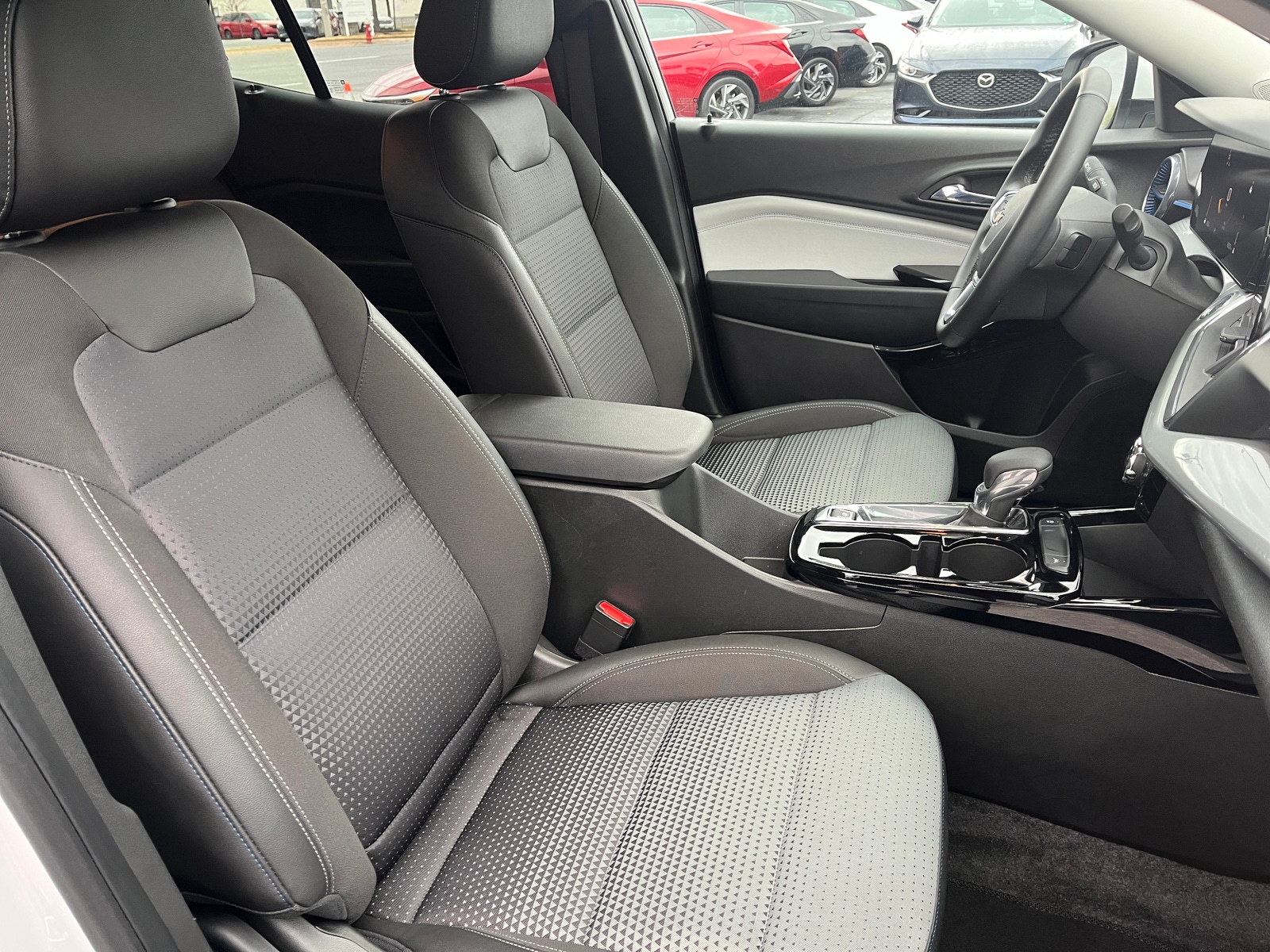 Thumbnail: 2025 Chevrolet Trax - 2