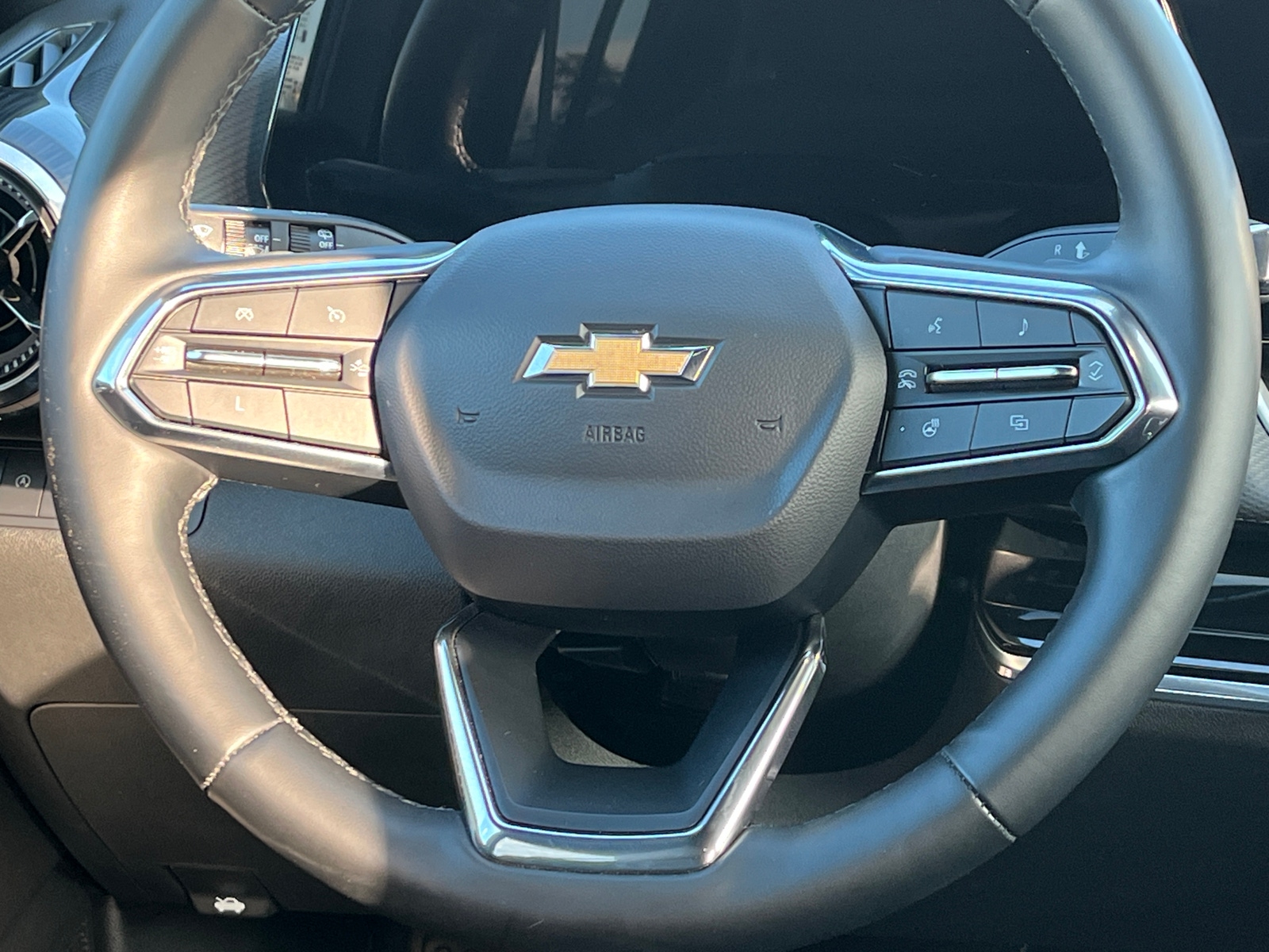 Thumbnail: 2025 Chevrolet Equinox - 5