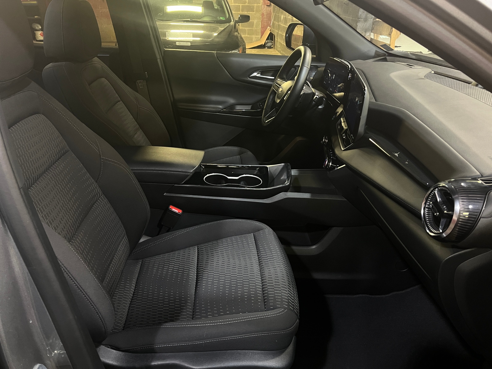 Thumbnail: 2025 Chevrolet Equinox - 2