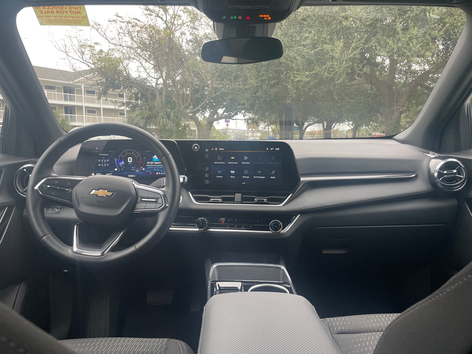 Thumbnail: 2025 Chevrolet Equinox - 3