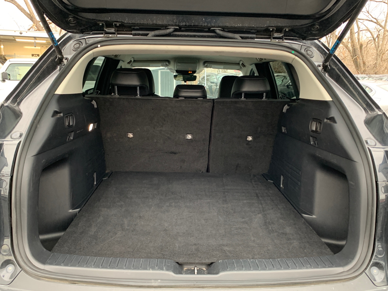 Thumbnail: 2025 Mazda CX-50 - 6