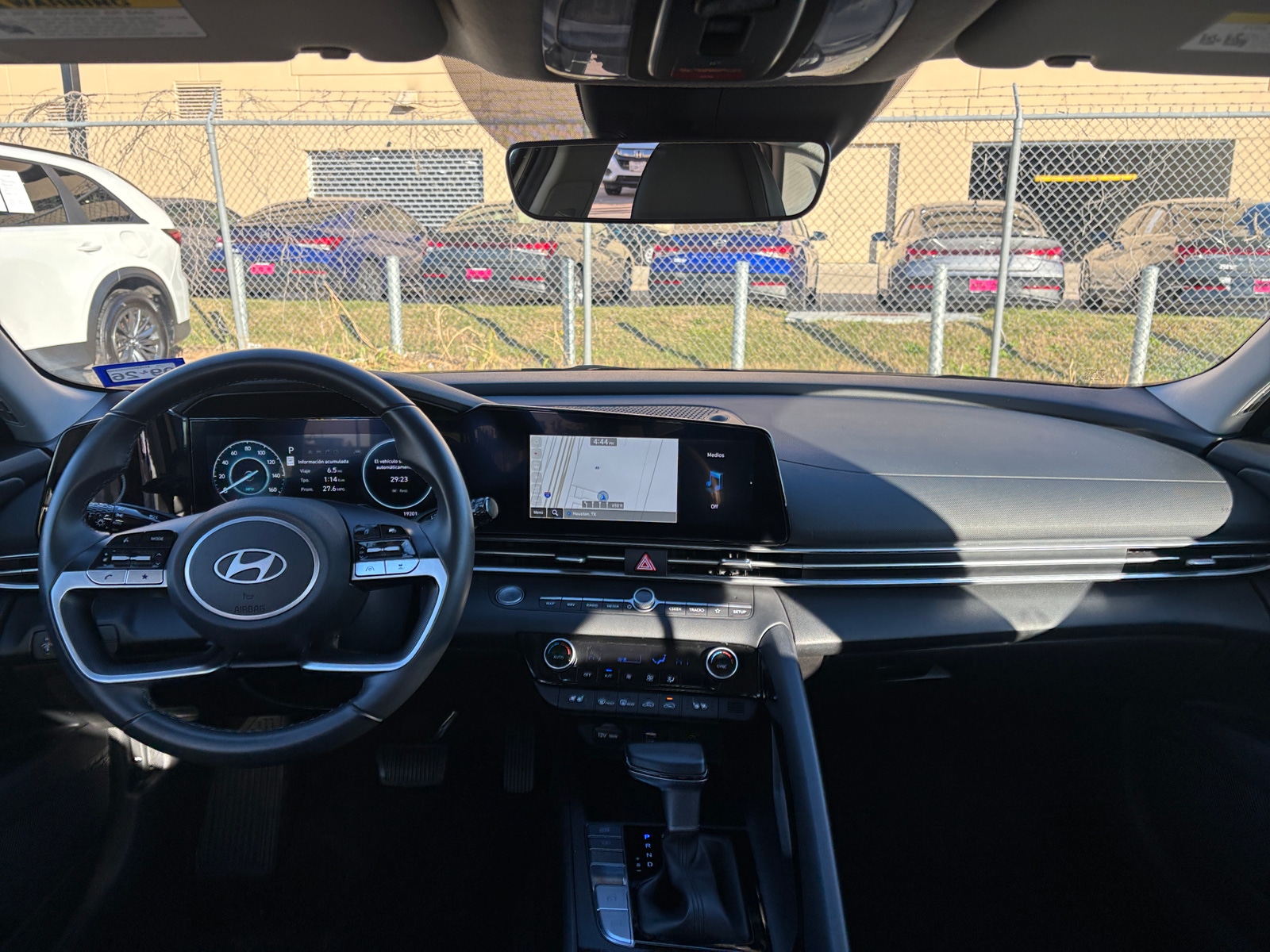 Thumbnail: 2025 Hyundai Elantra - 3