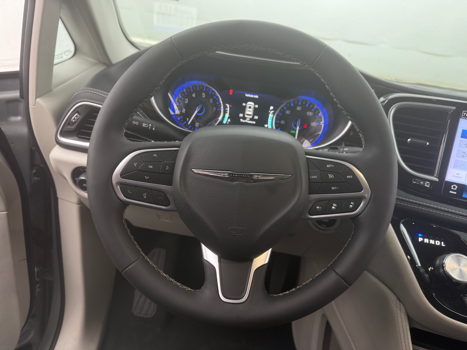 Thumbnail: 2024 Chrysler Pacifica - 4