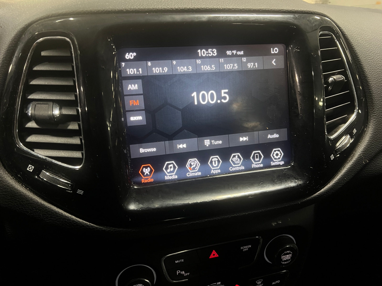 Thumbnail: 2020 Jeep Compass - 3