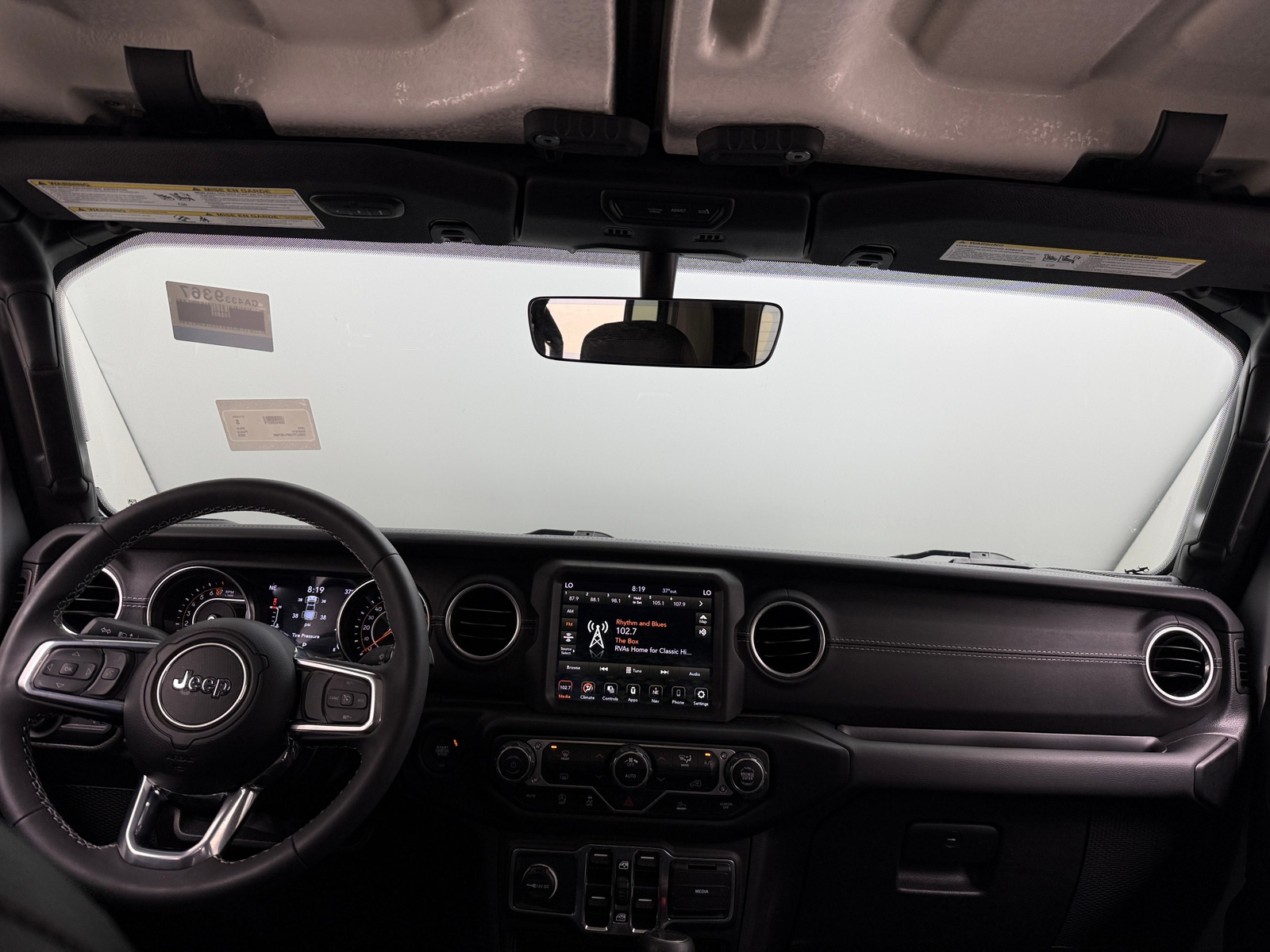 Thumbnail: 2023 Jeep Gladiator - 3