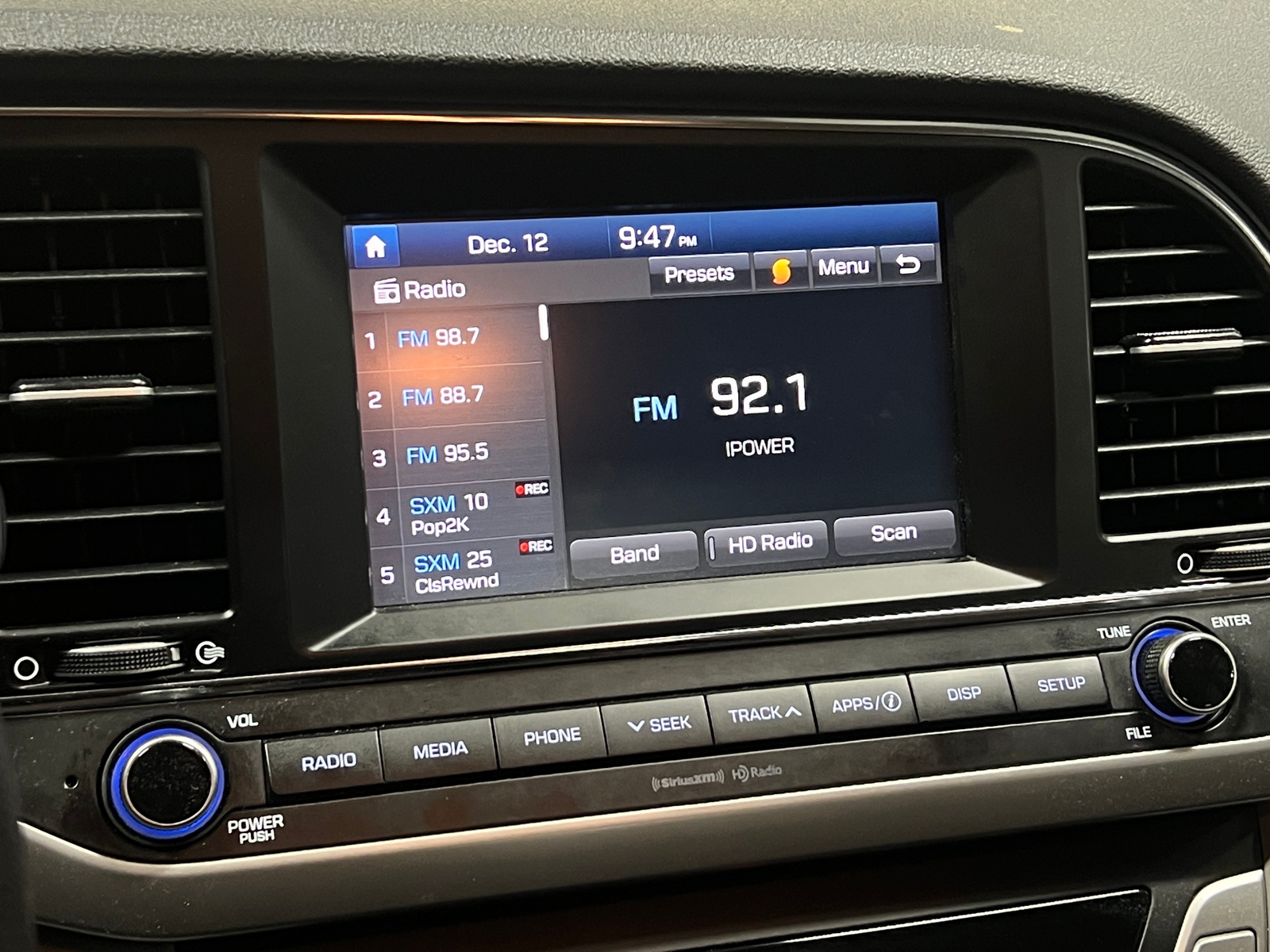 Thumbnail: 2018 Hyundai Elantra - 4