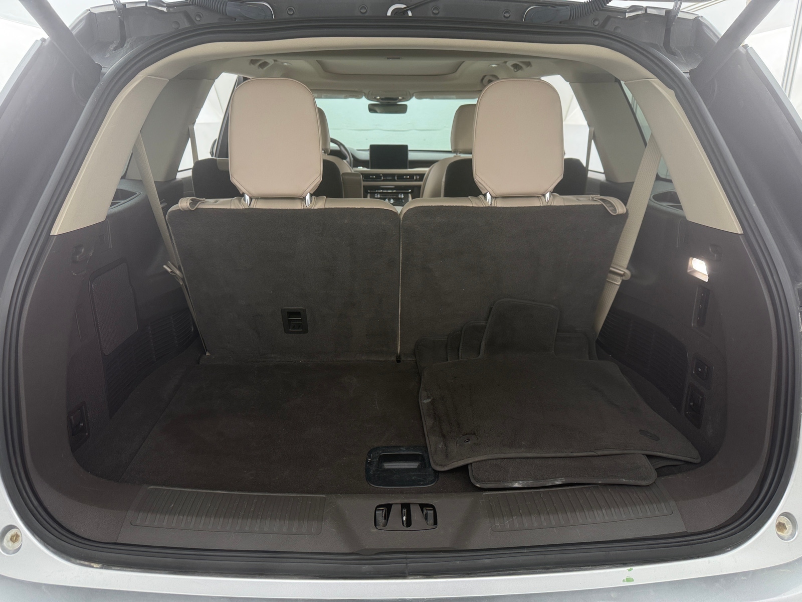 Thumbnail: 2022 Lincoln Aviator - 6