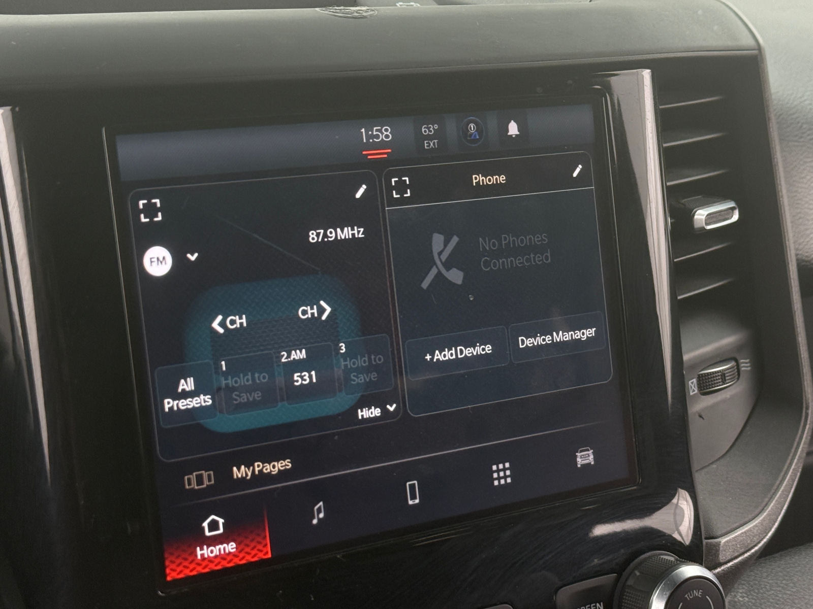 Thumbnail: 2025 RAM 1500 - 3