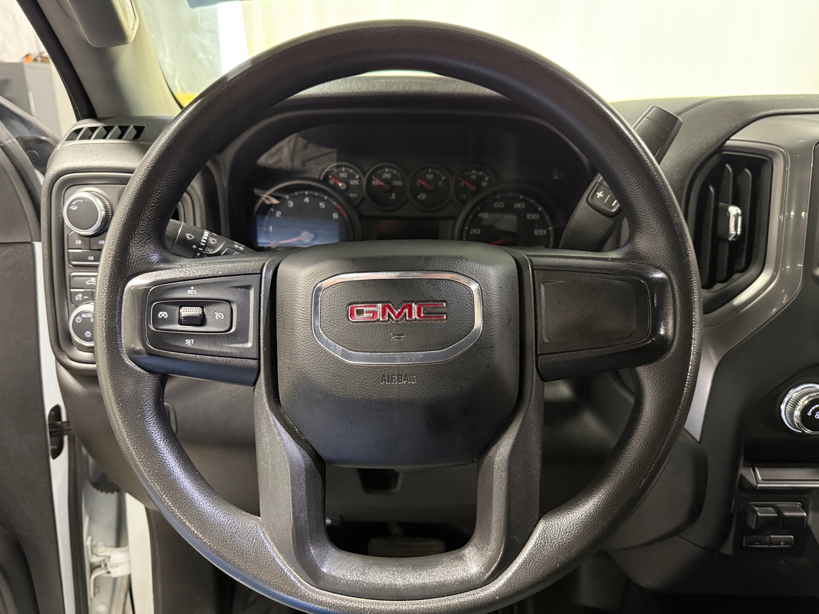 Thumbnail: 2023 GMC Sierra 2500 - 5