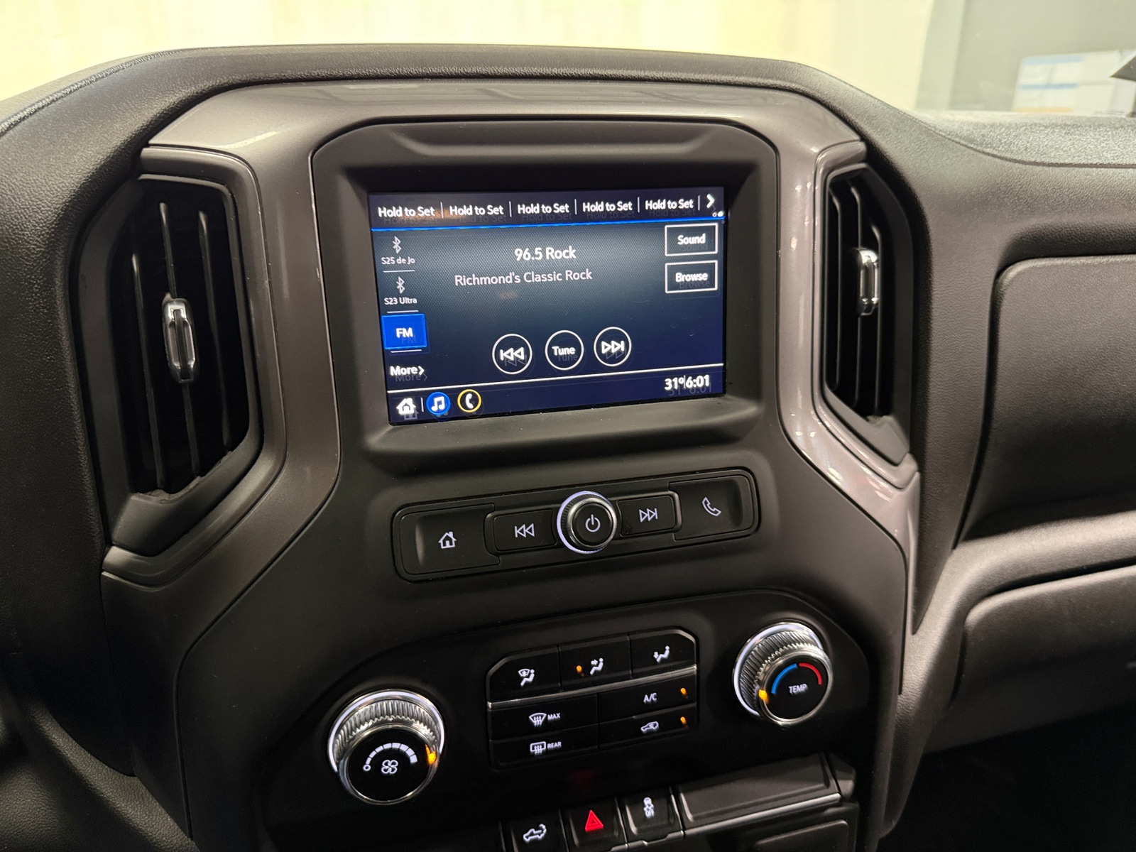 Thumbnail: 2023 GMC Sierra 2500 - 4