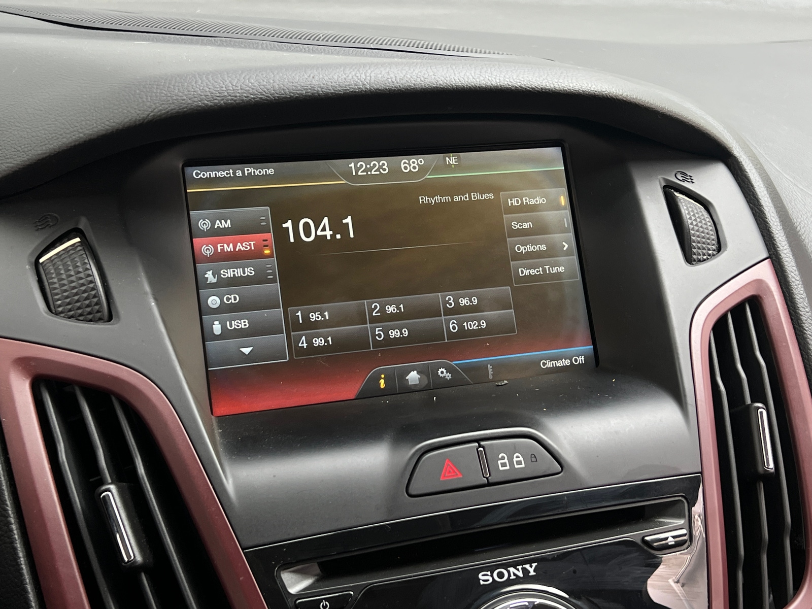 Thumbnail: 2014 Ford Focus - 4