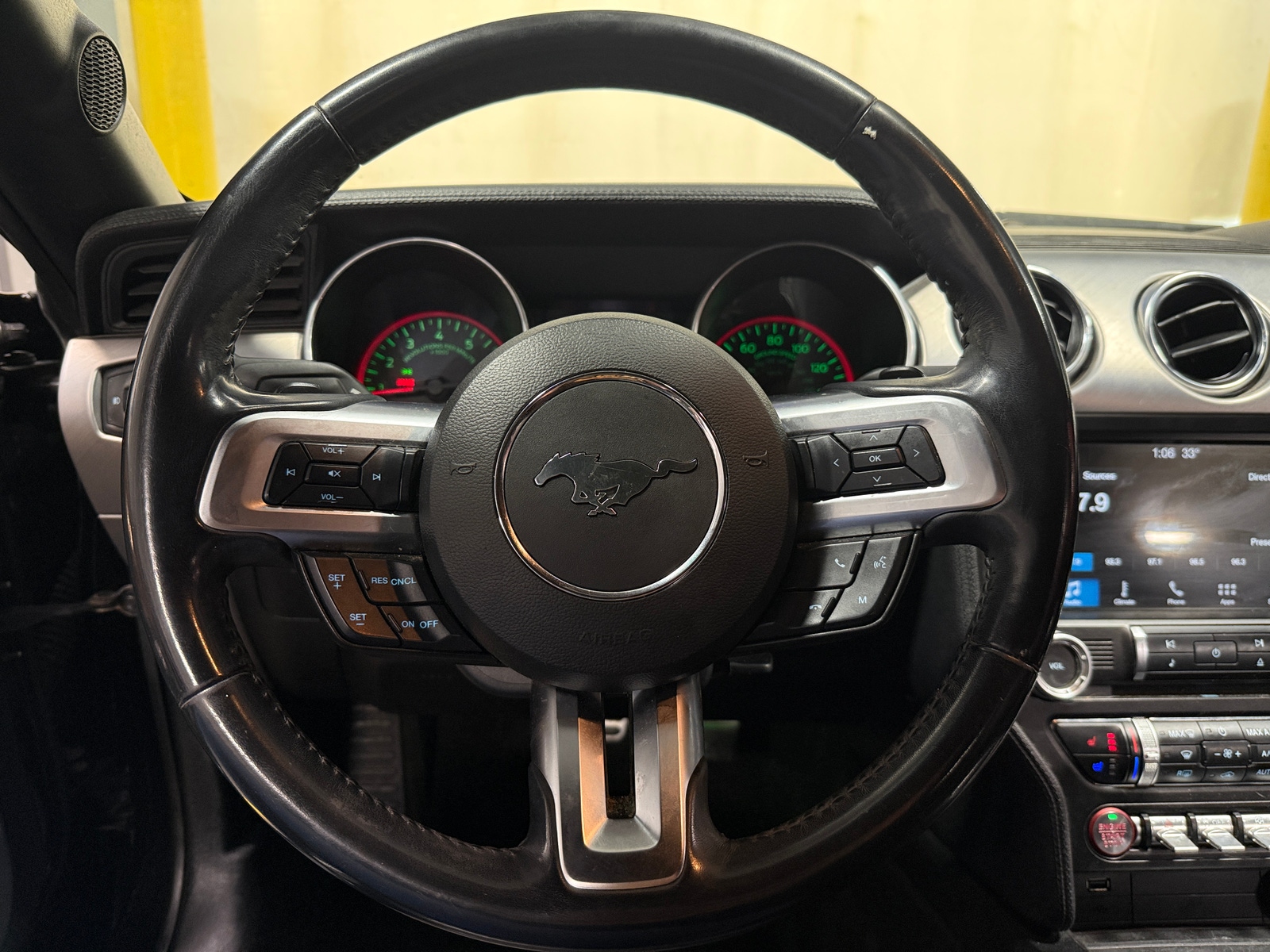 Thumbnail: 2018 Ford Mustang - 4