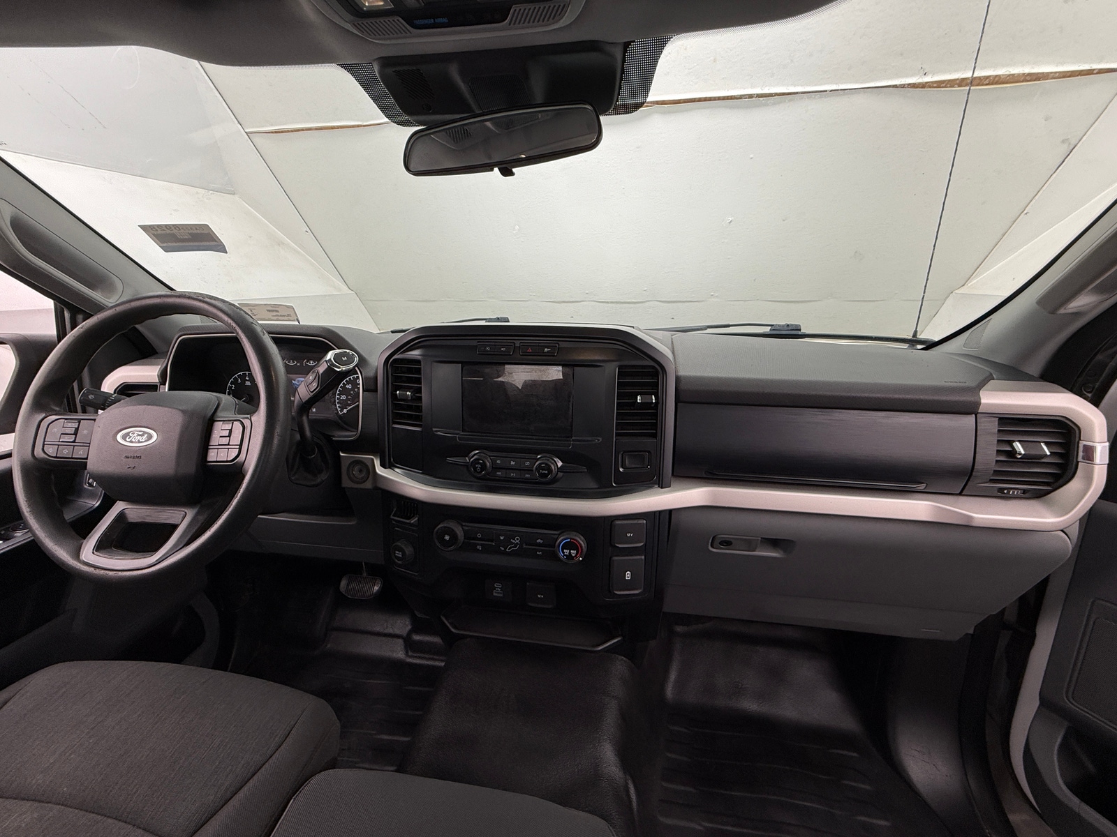 Thumbnail: 2021 Ford Econoline - 3