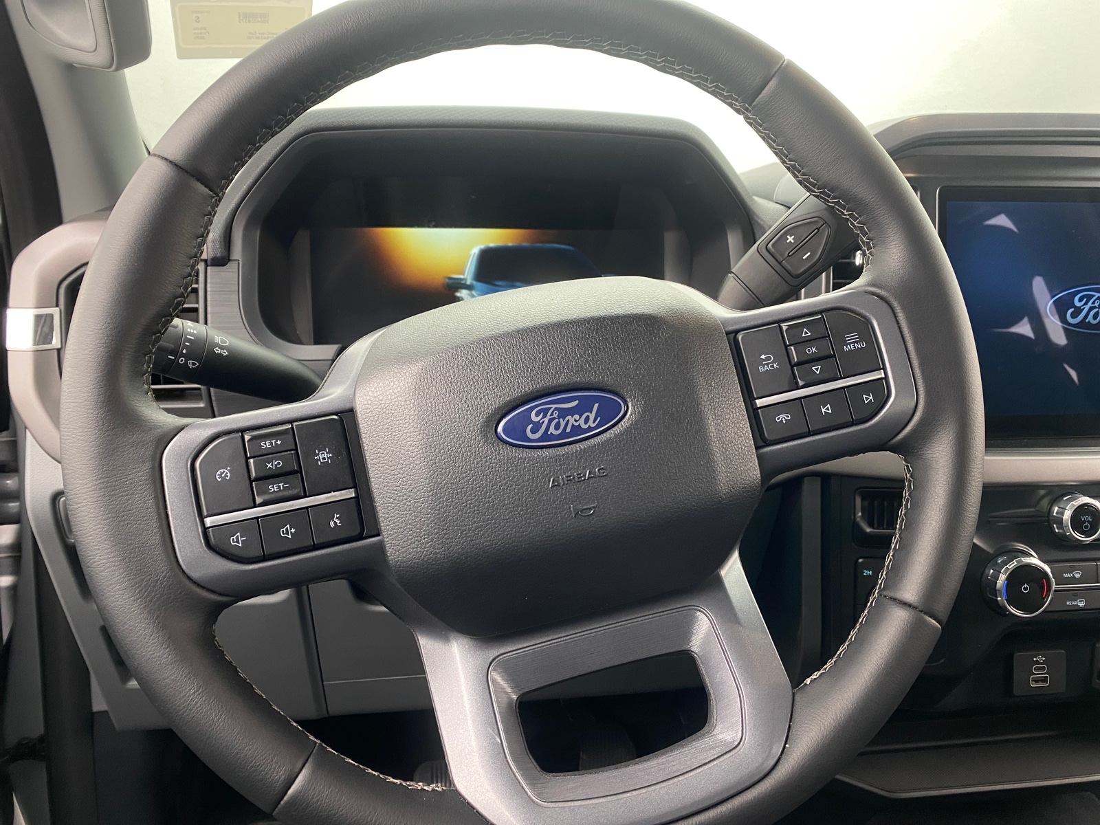 Thumbnail: 2025 Ford Econoline - 5