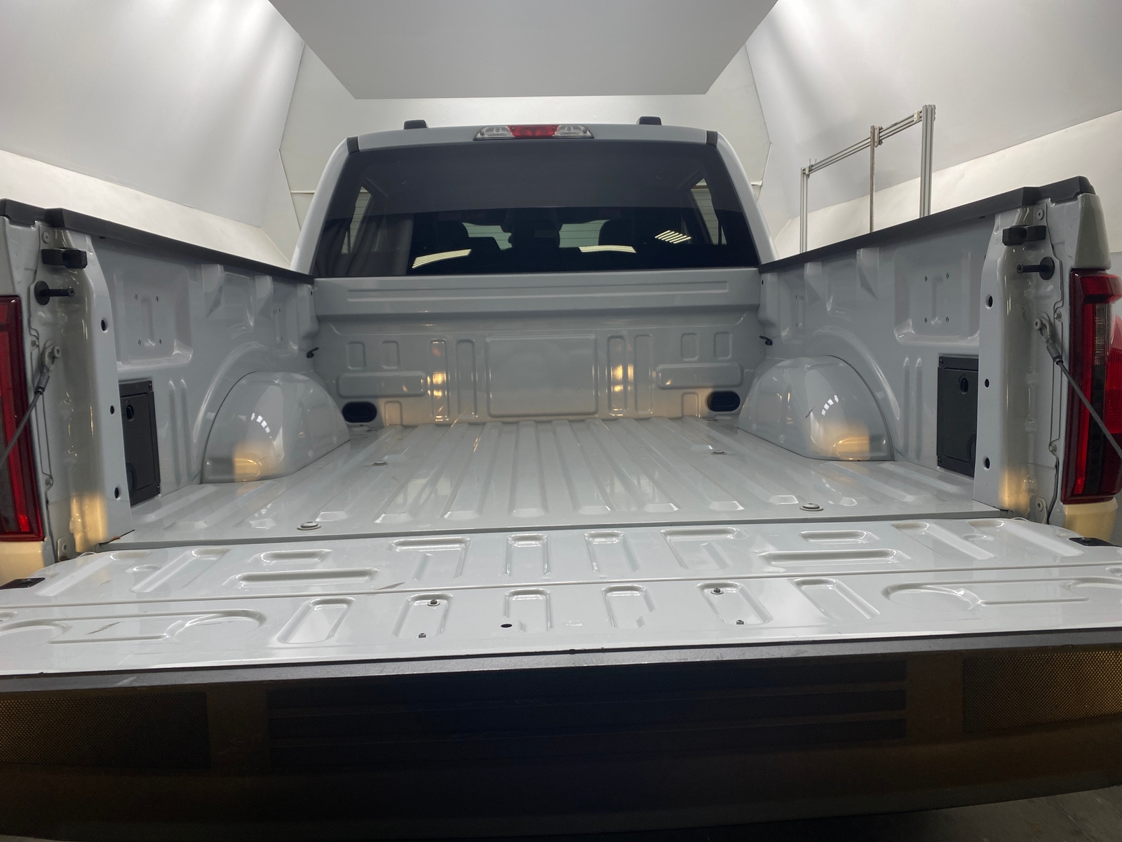 Thumbnail: 2025 Ford Econoline - 7