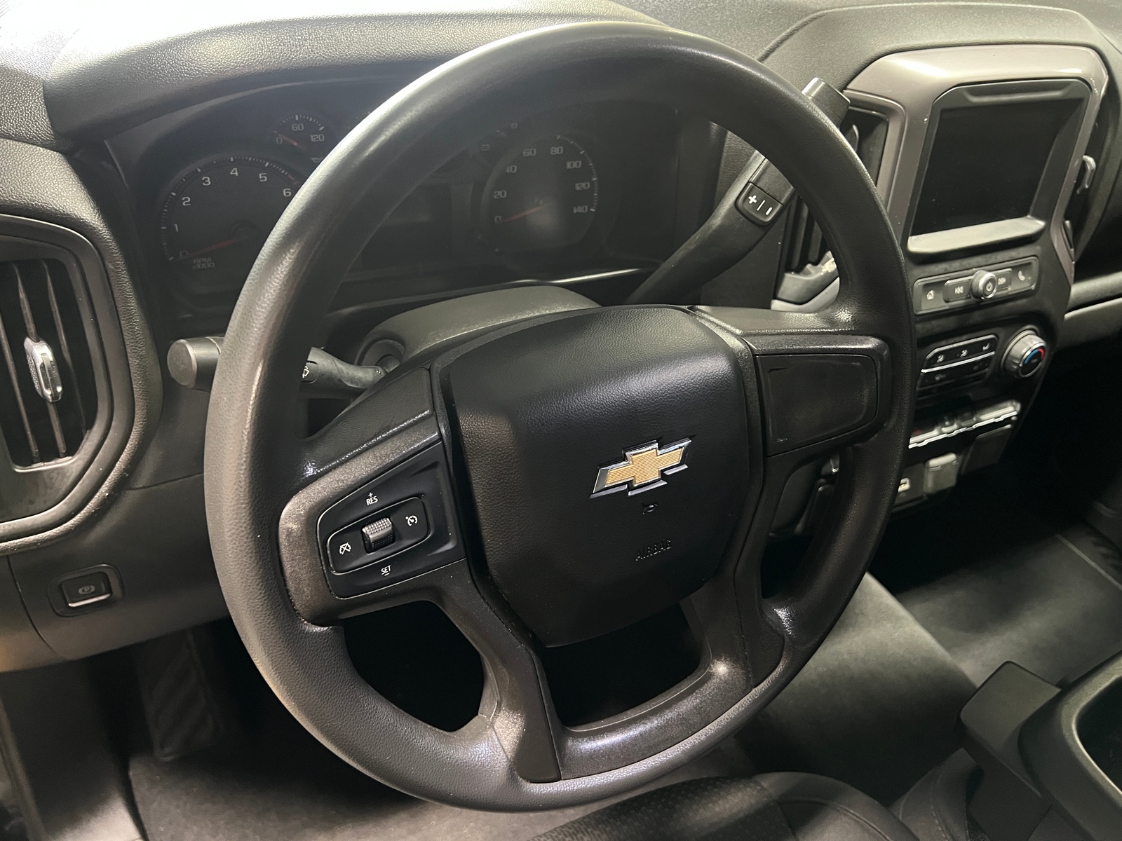 Thumbnail: 2019 Chevrolet Silverado 1500 - 5