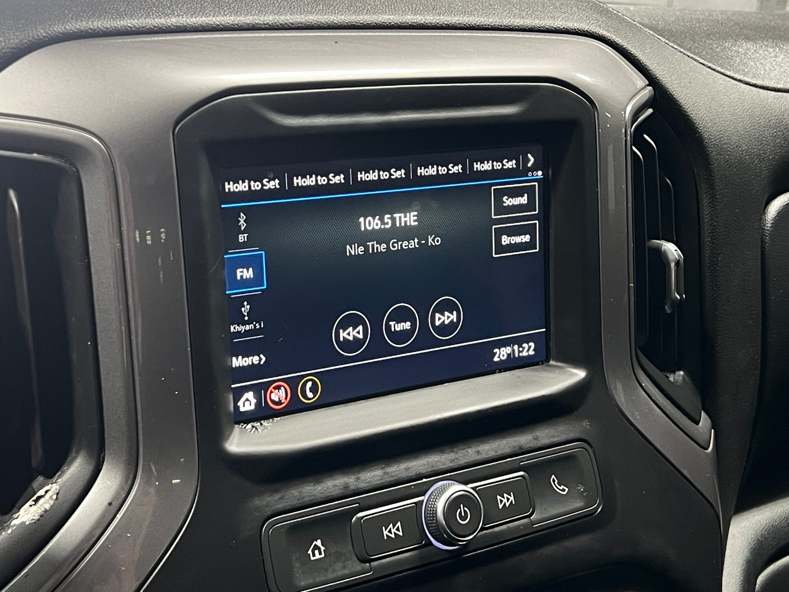 Thumbnail: 2019 Chevrolet Silverado 1500 - 4