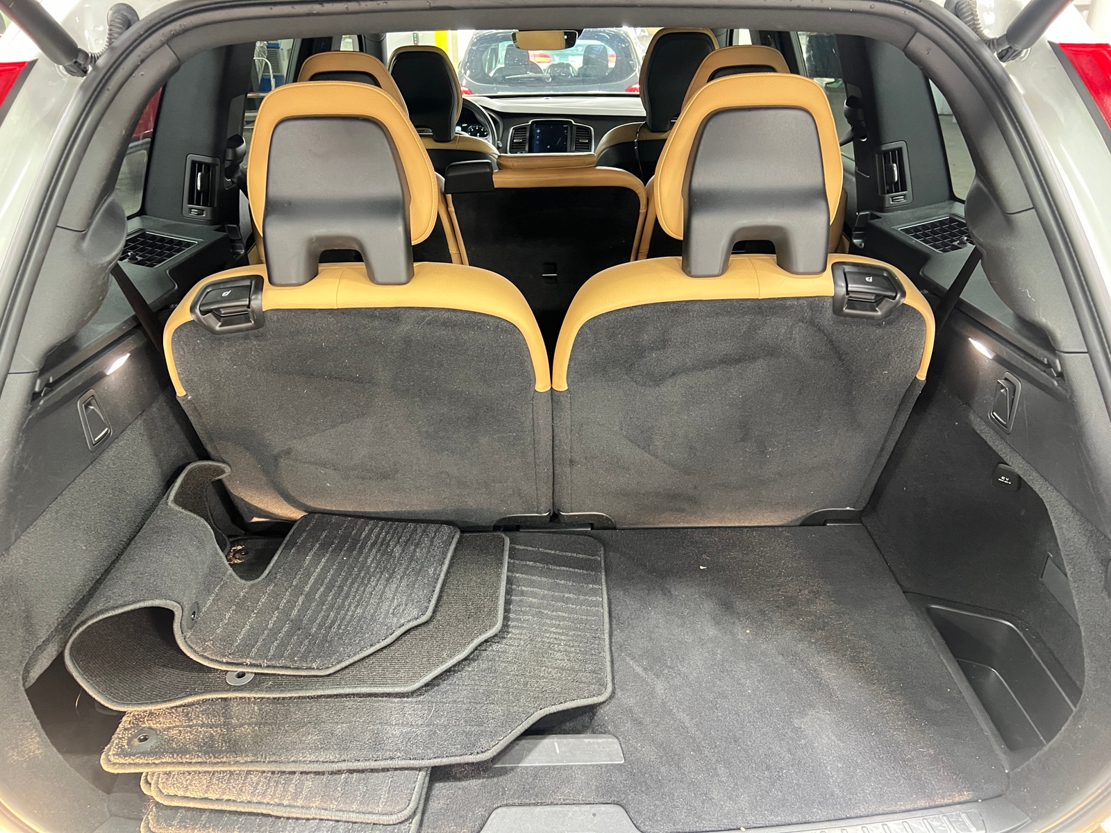 Thumbnail: 2019 Volvo XC90 - 6