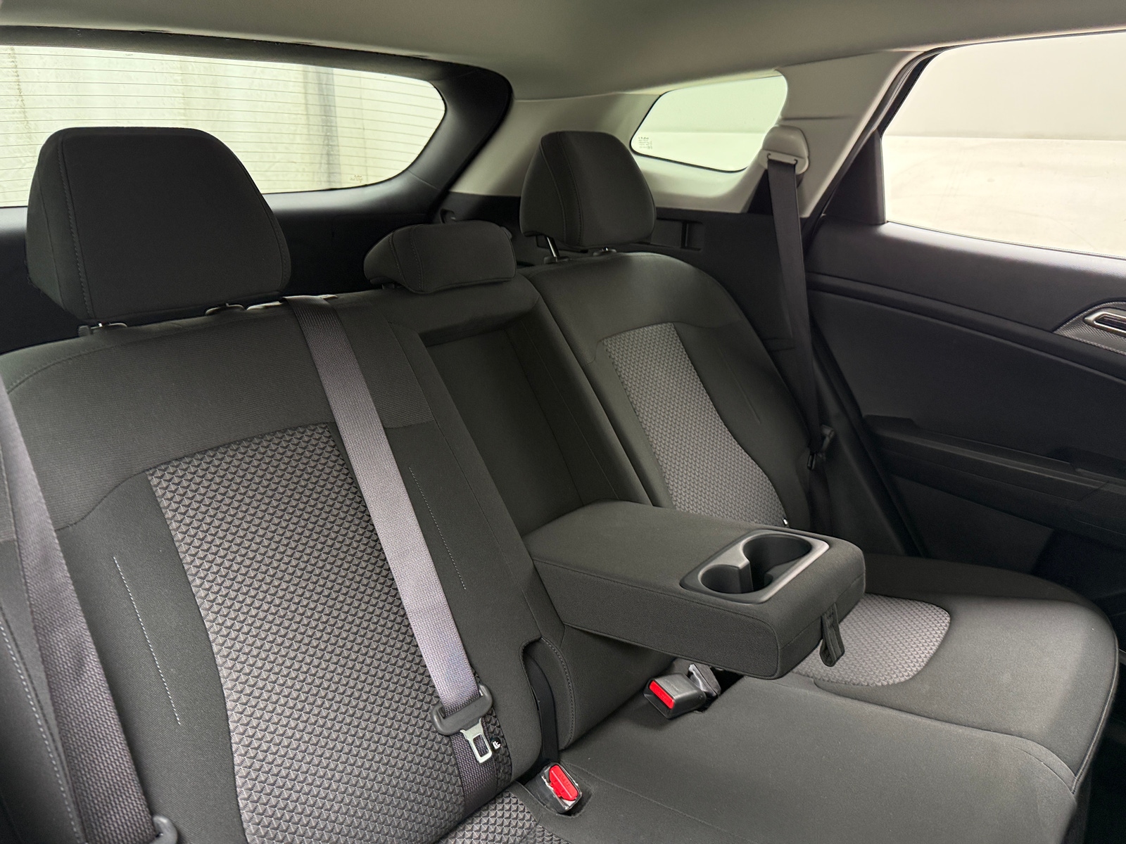 Thumbnail: 2024 Kia Sportage - 6