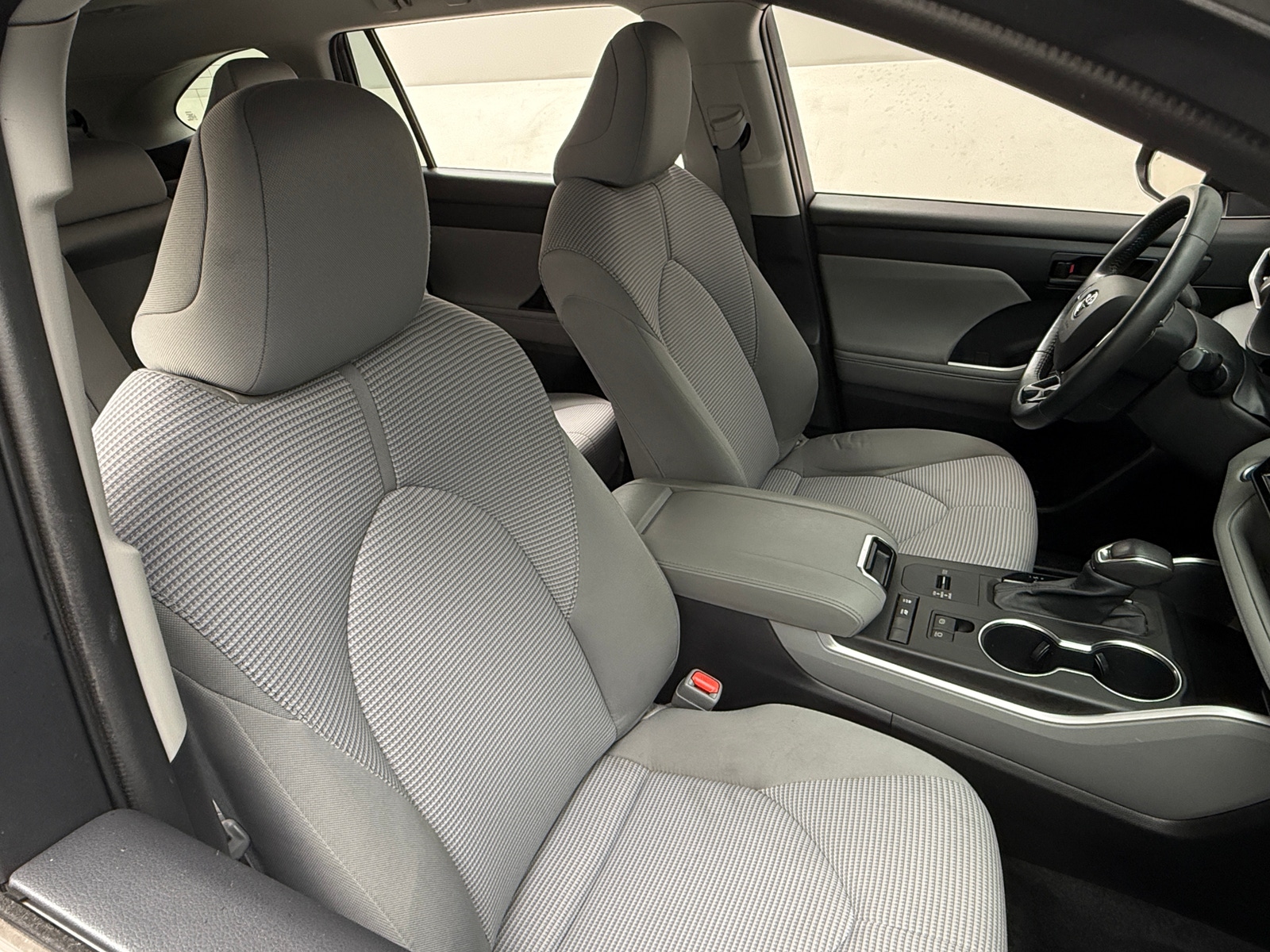 Thumbnail: 2021 Toyota Highlander - 2