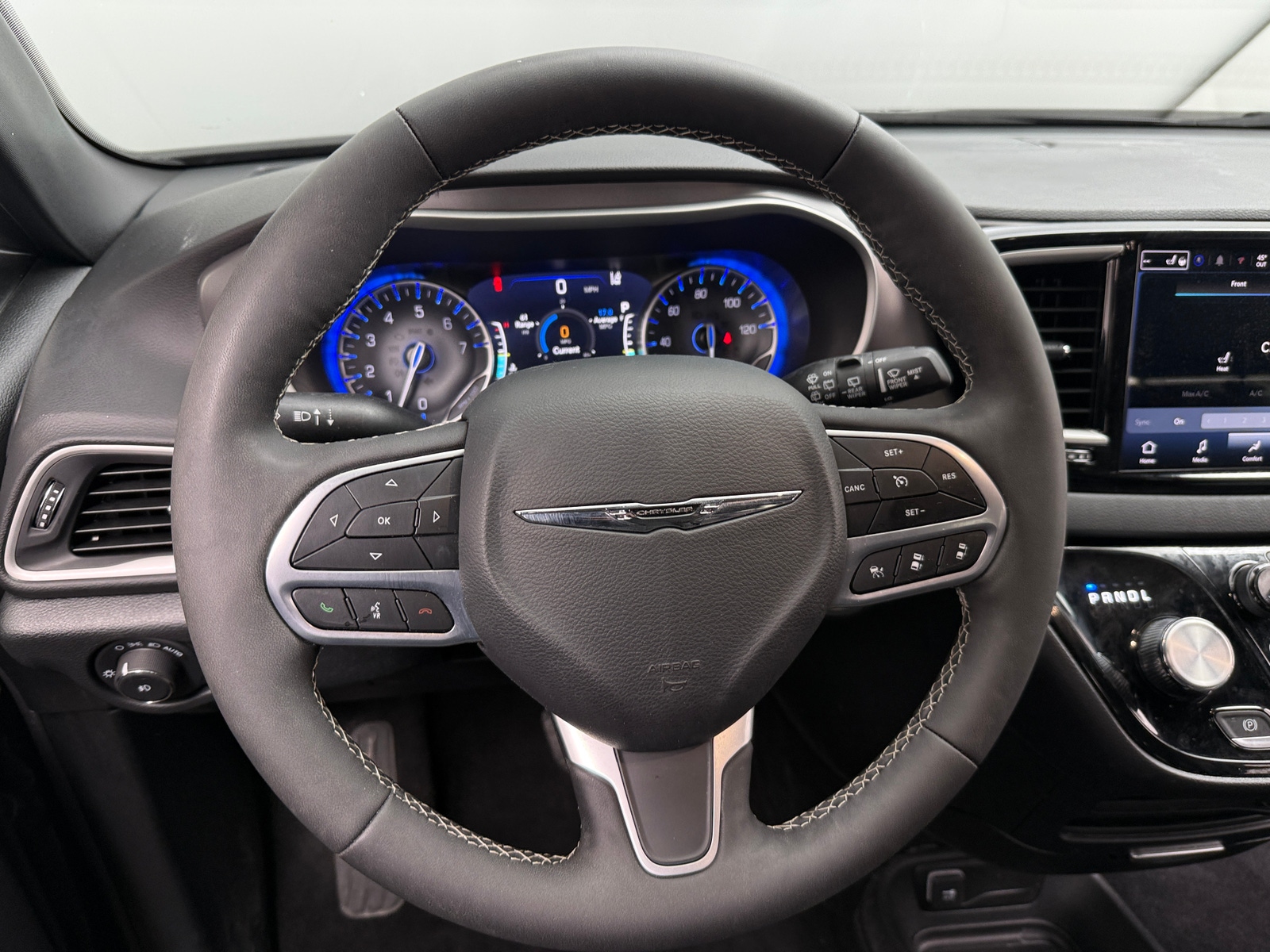 Thumbnail: 2025 Chrysler Pacifica - 4