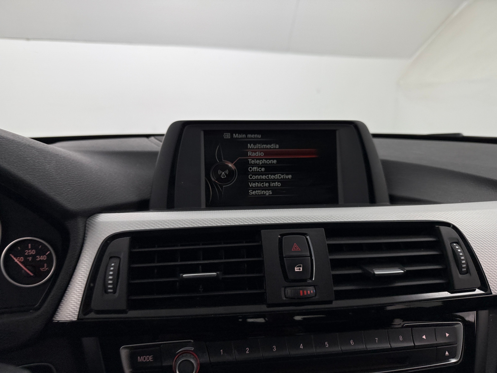 Thumbnail: 2015 BMW 4 Series - 3