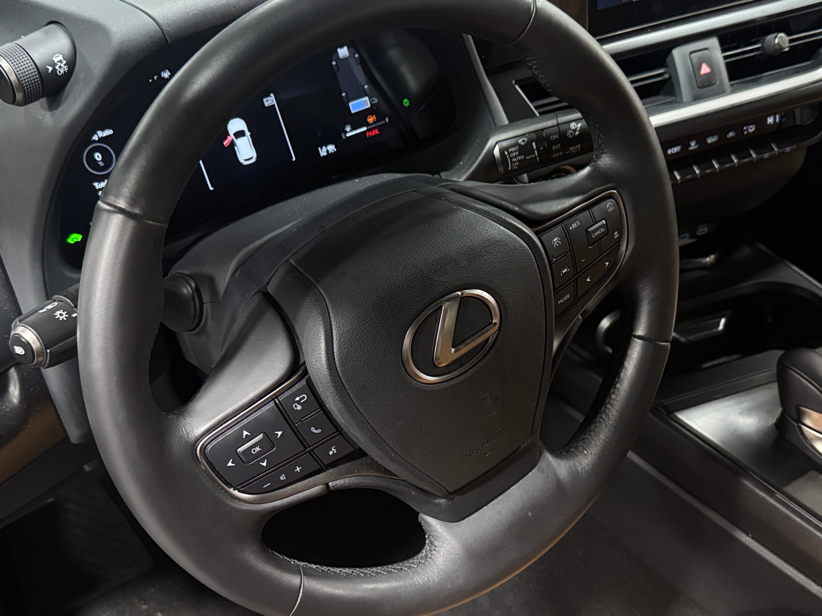 Thumbnail: 2025 Lexus UX - 4