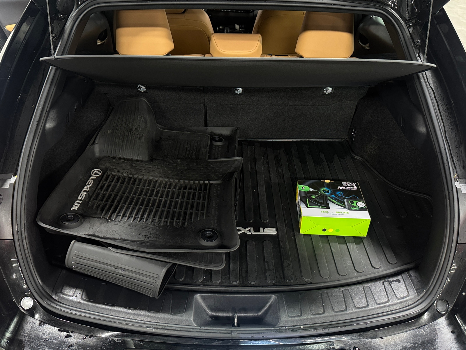 Thumbnail: 2025 Lexus UX - 6