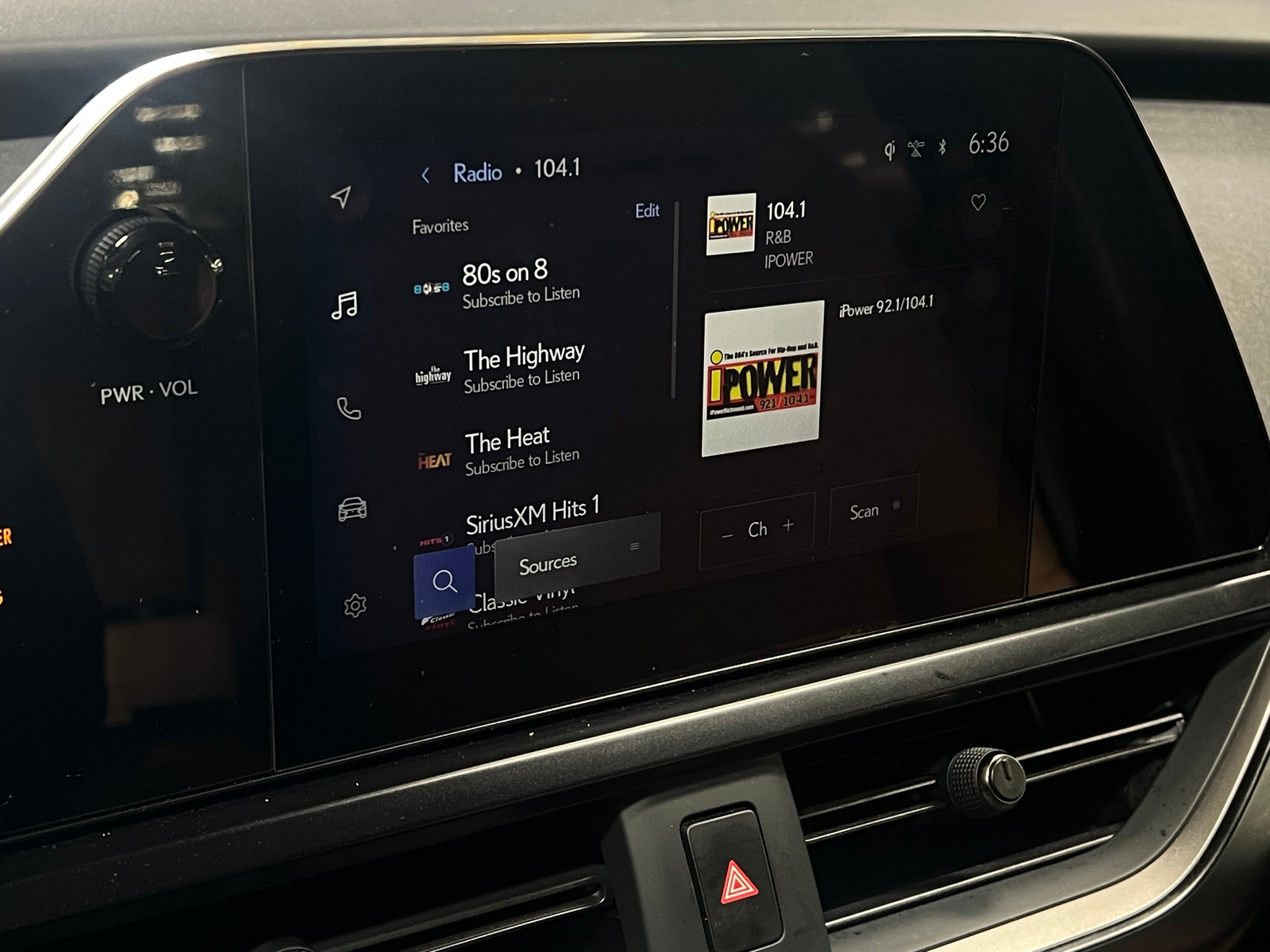 Thumbnail: 2025 Lexus UX - 3