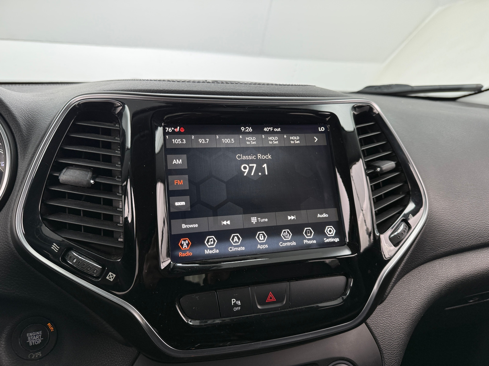 Thumbnail: 2019 Jeep Cherokee - 3