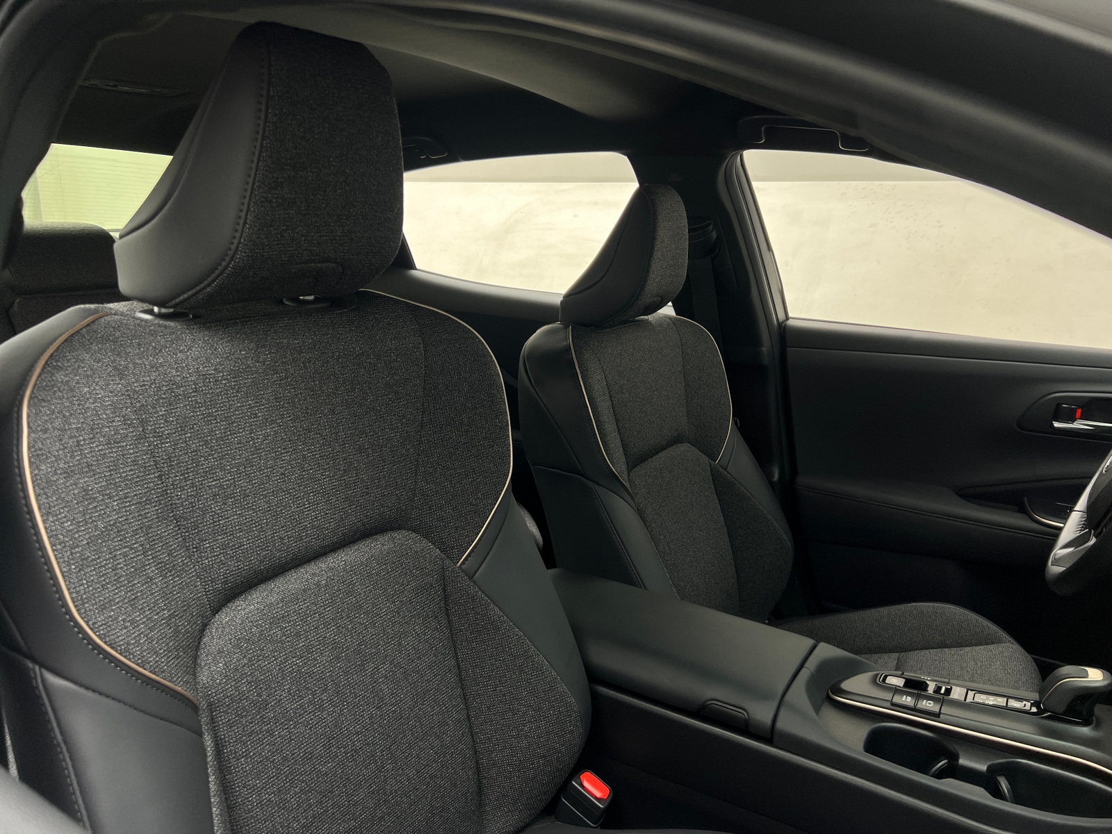 Thumbnail: 2023 Toyota Crown - 2