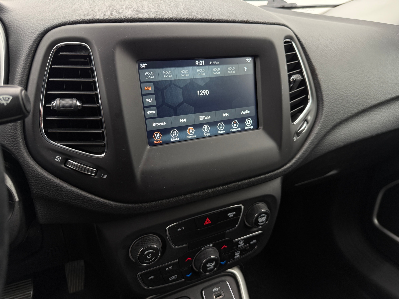 Thumbnail: 2019 Jeep Compass - 4